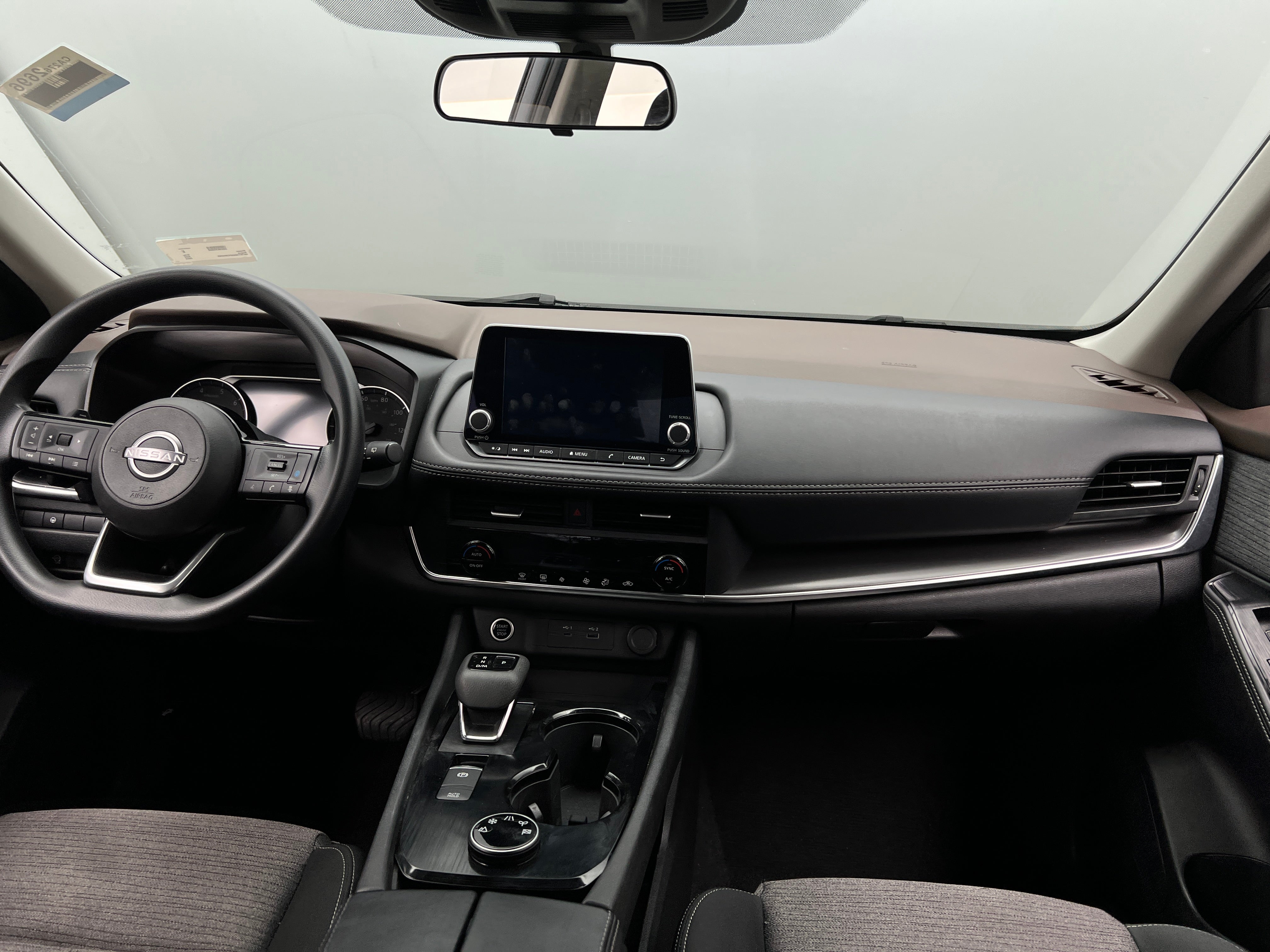 2023 Nissan Rogue SV 3