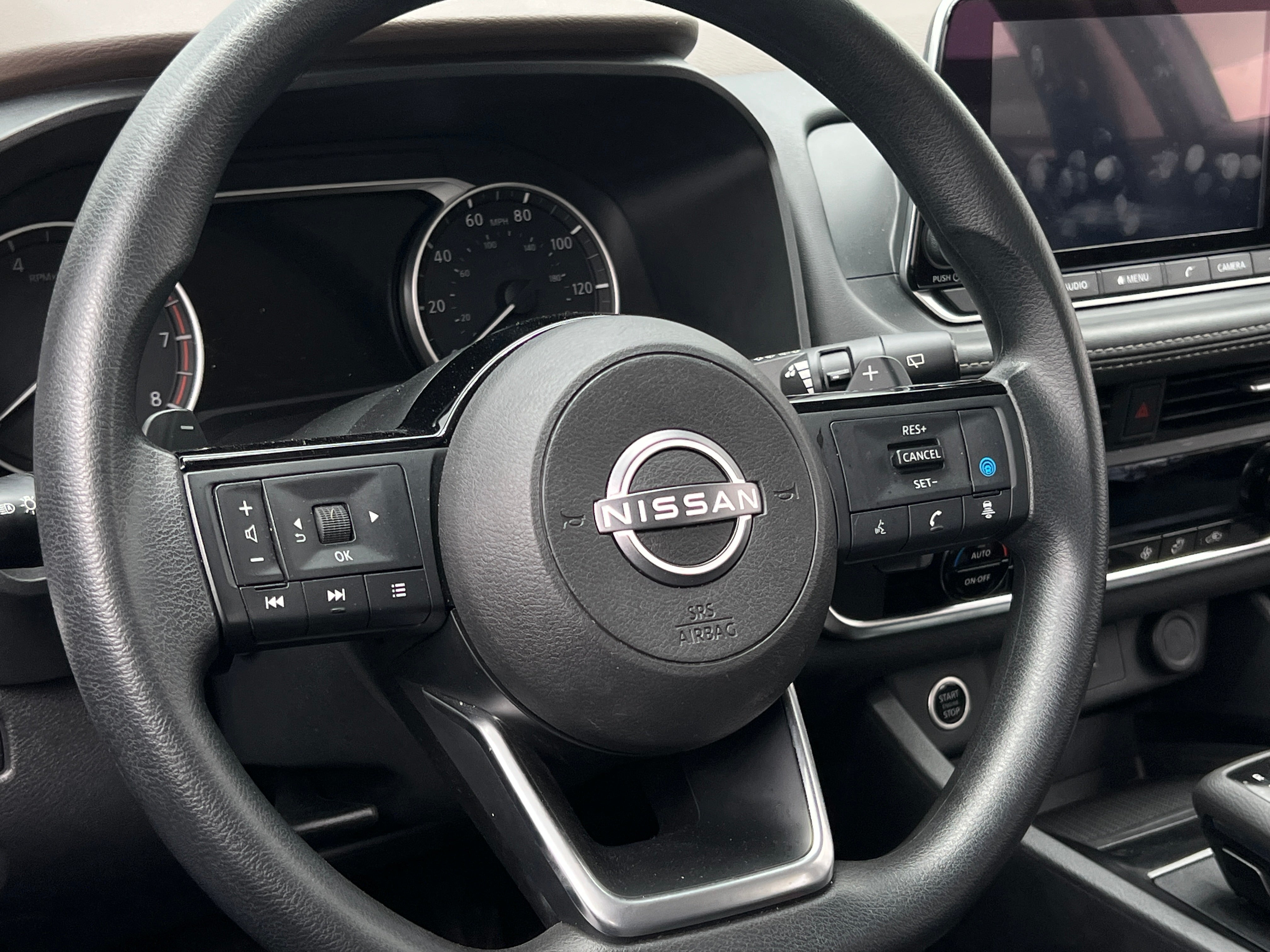 2023 Nissan Rogue SV 5
