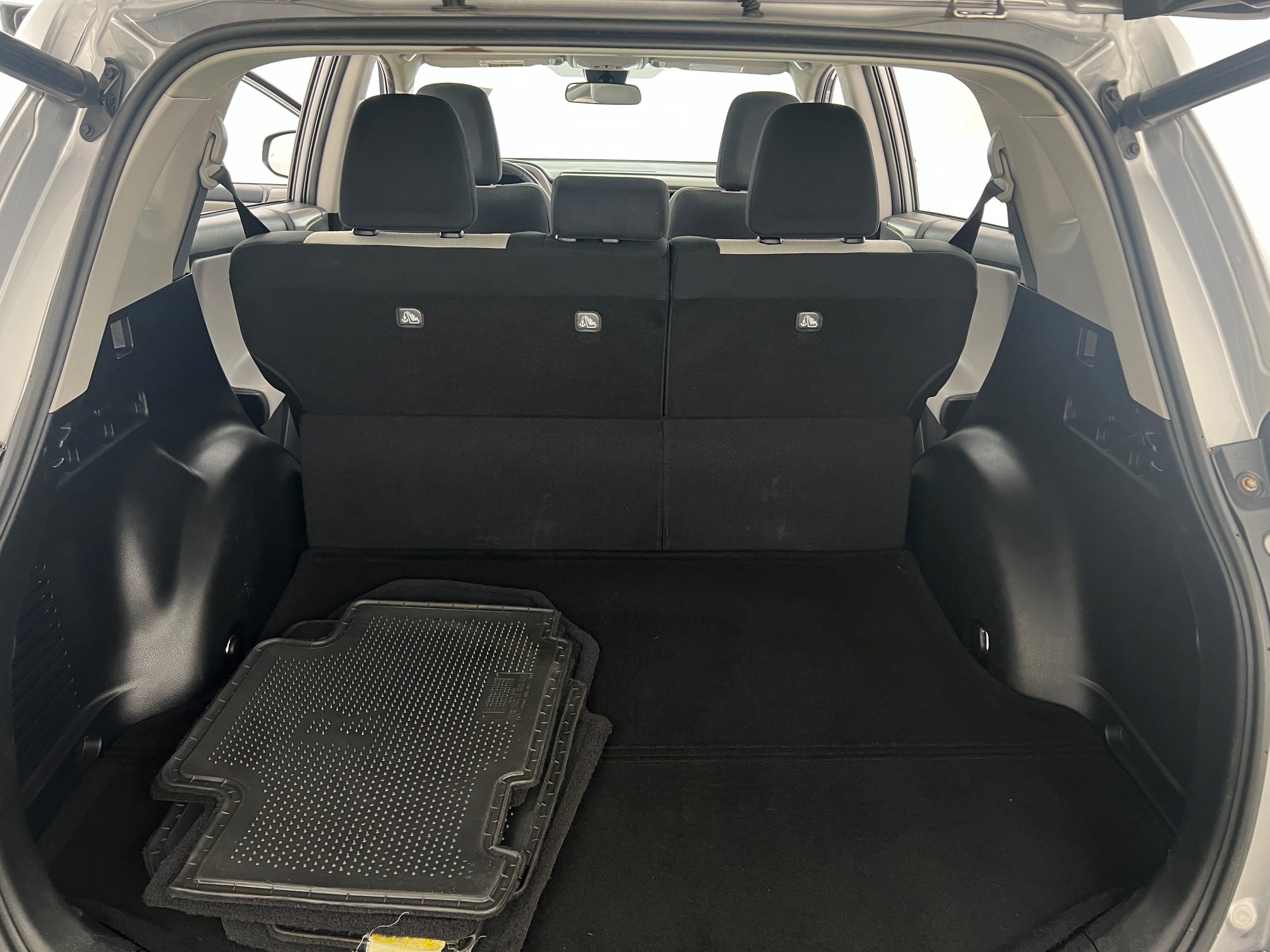 2018 Toyota RAV4 XLE 7