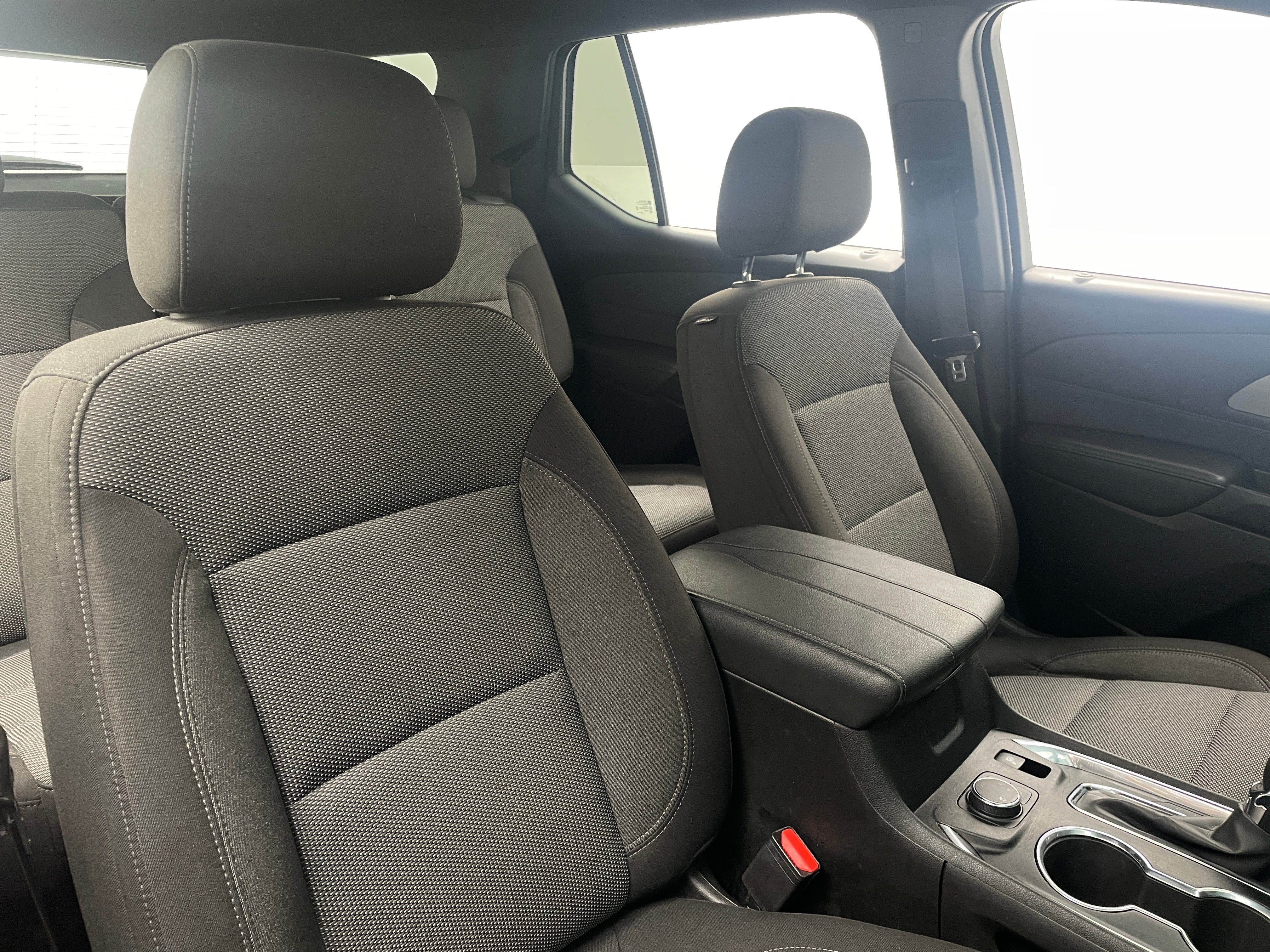 2023 Chevrolet Traverse LT 2