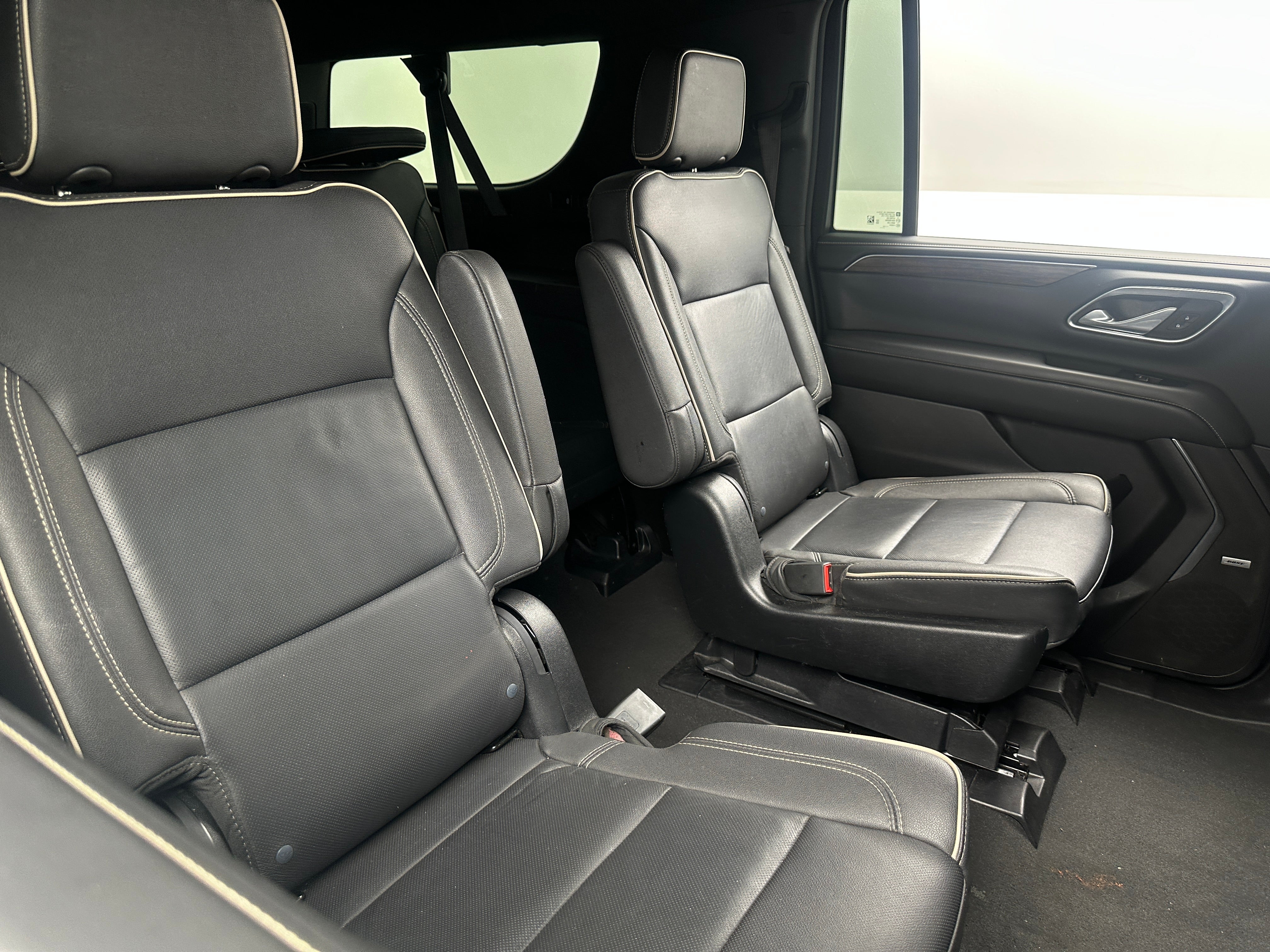 2023 Chevrolet Suburban Premier 5