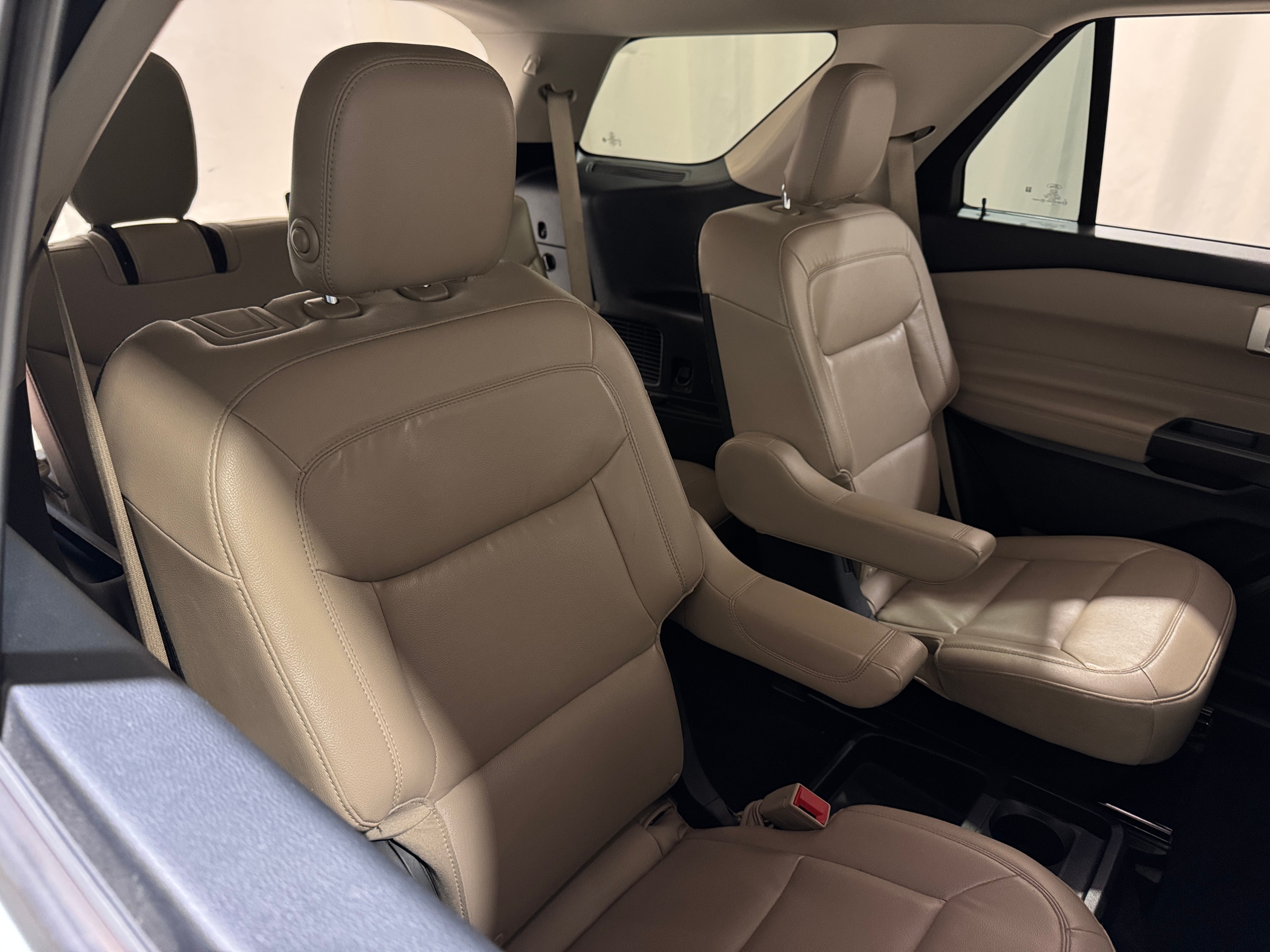 2020 Ford Explorer XLT 6