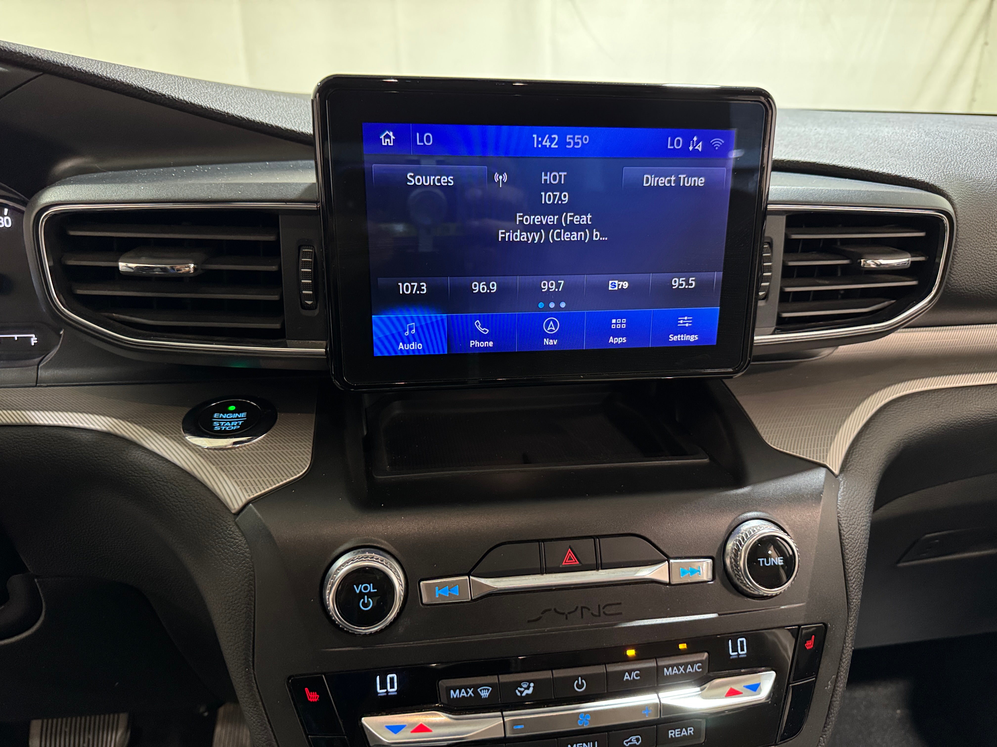 2020 Ford Explorer XLT 4