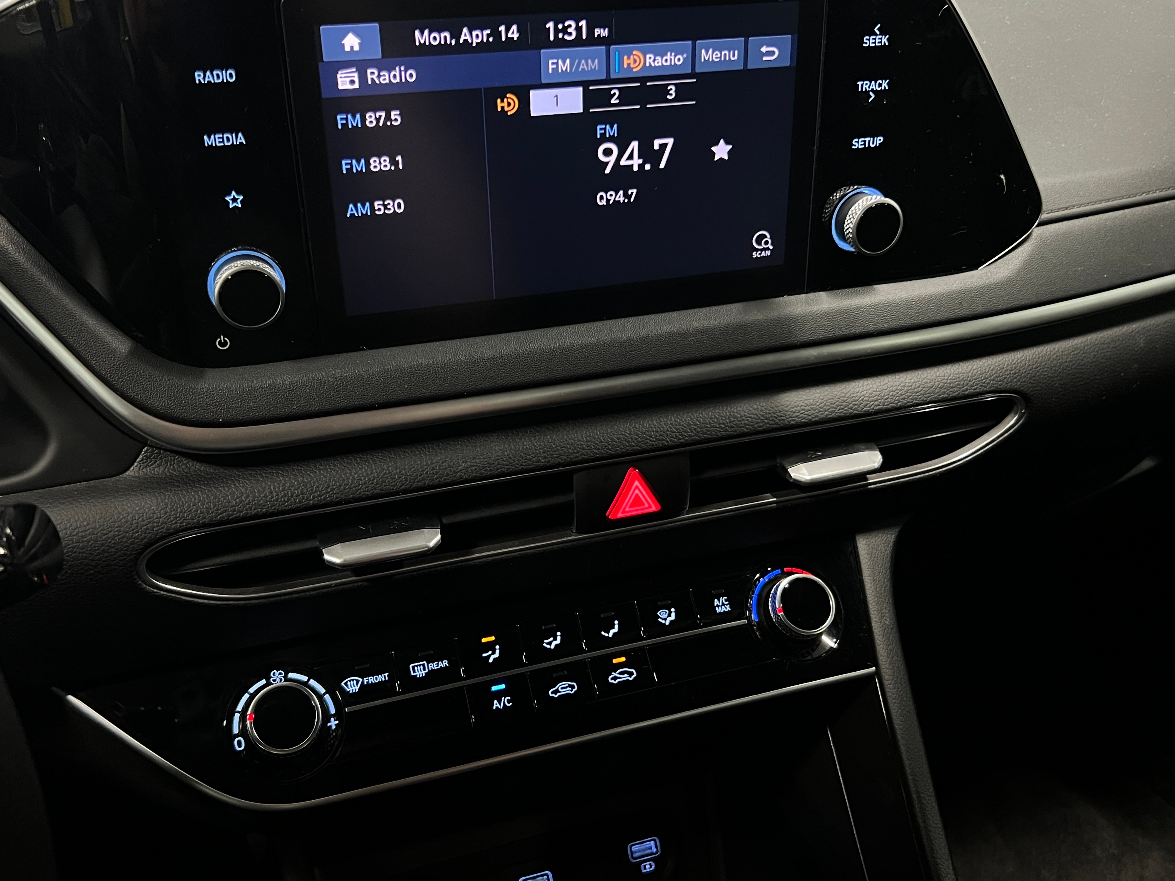 2022 Hyundai Sonata SE 4
