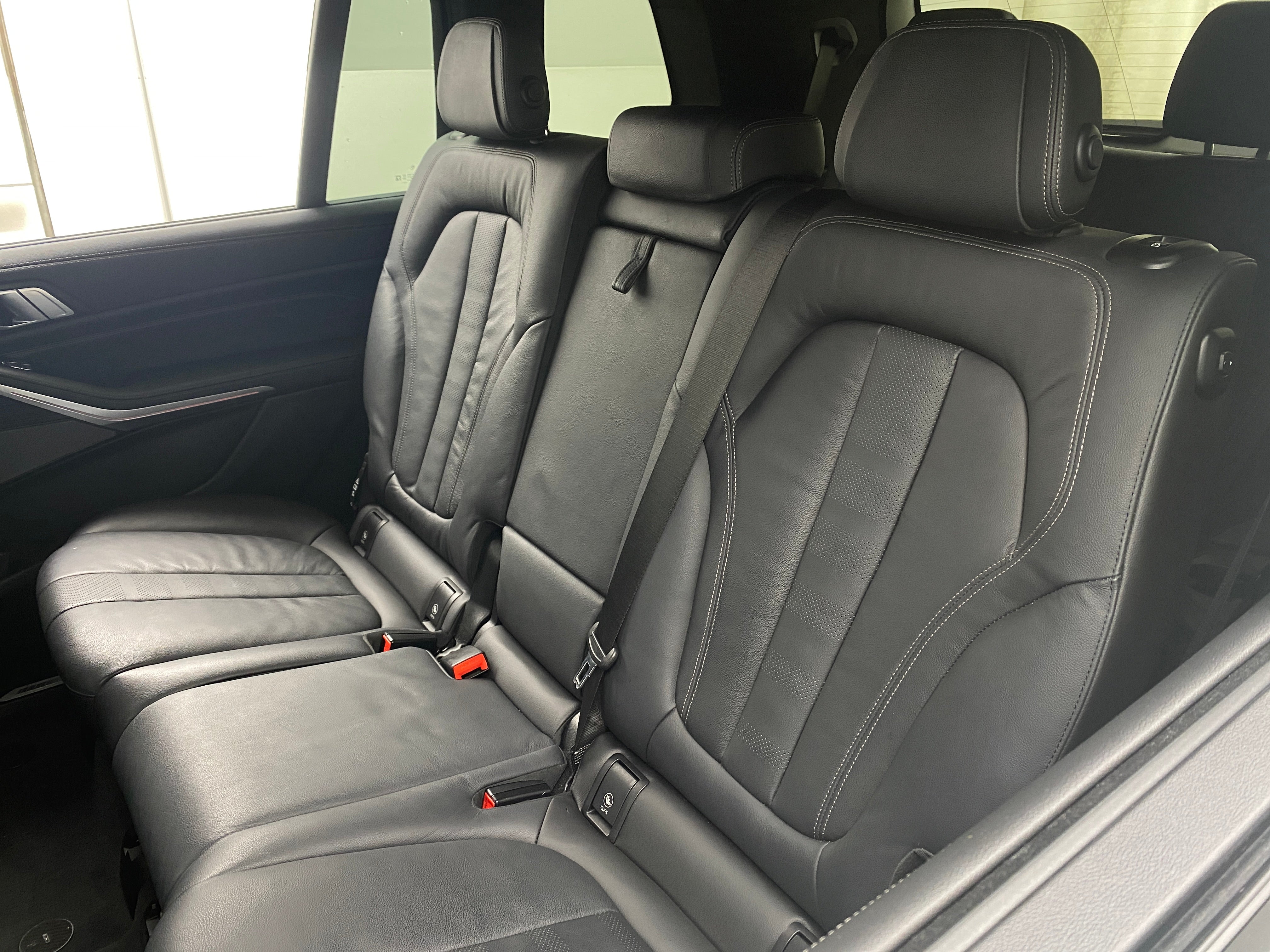2022 BMW X7 M50i 5