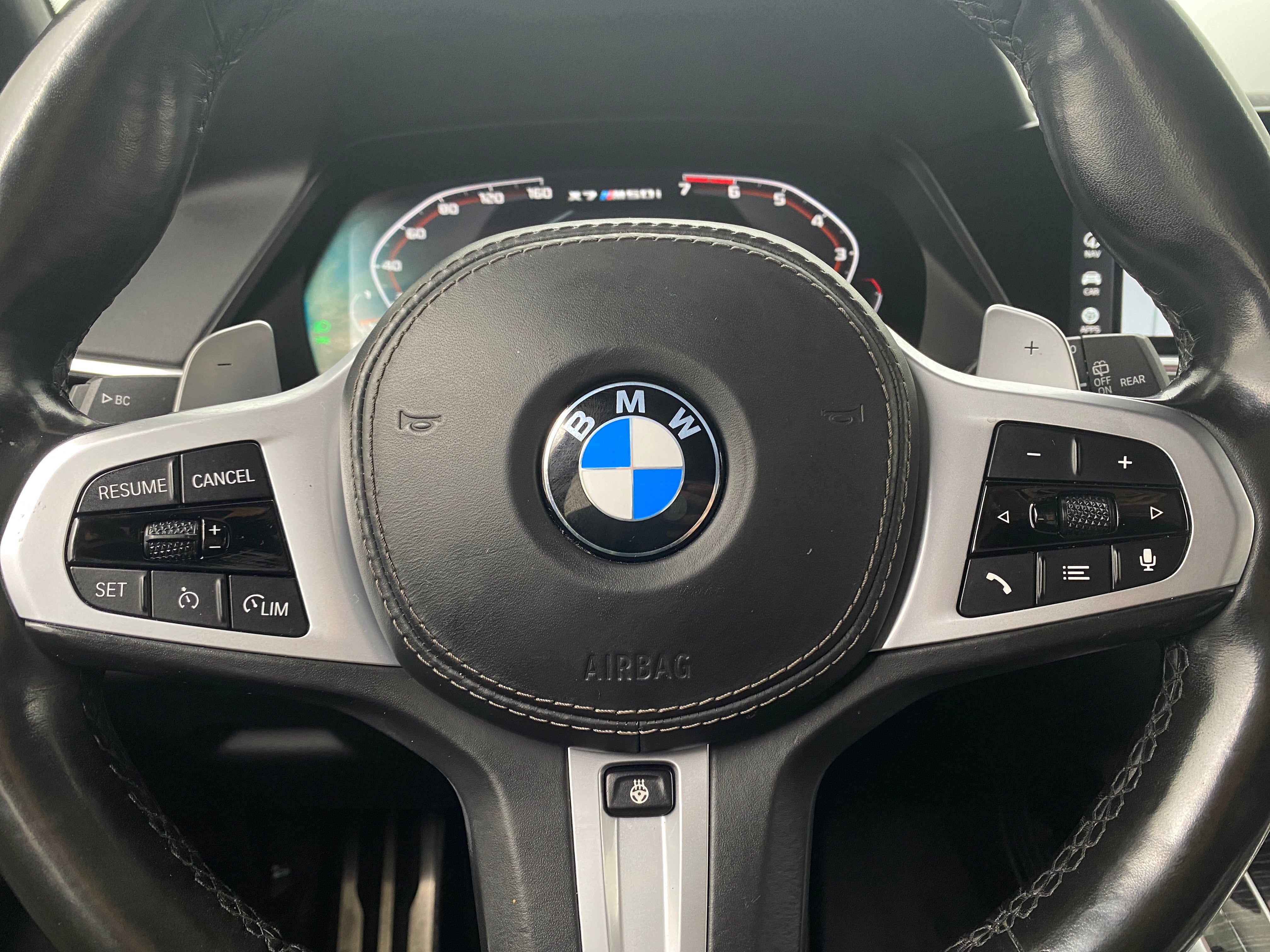 2022 BMW X7 M50i 4
