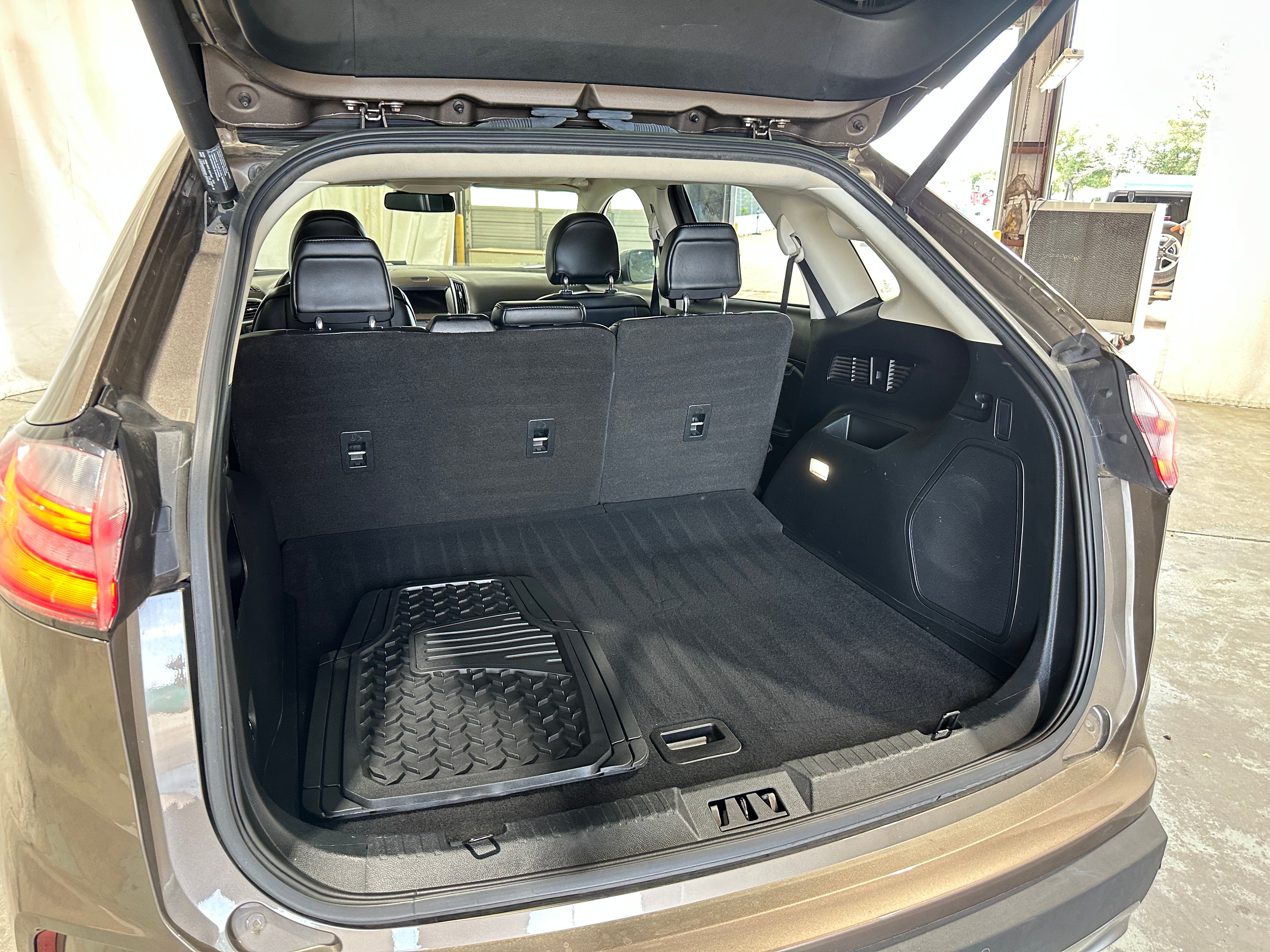 2019 Ford Edge Titanium 6
