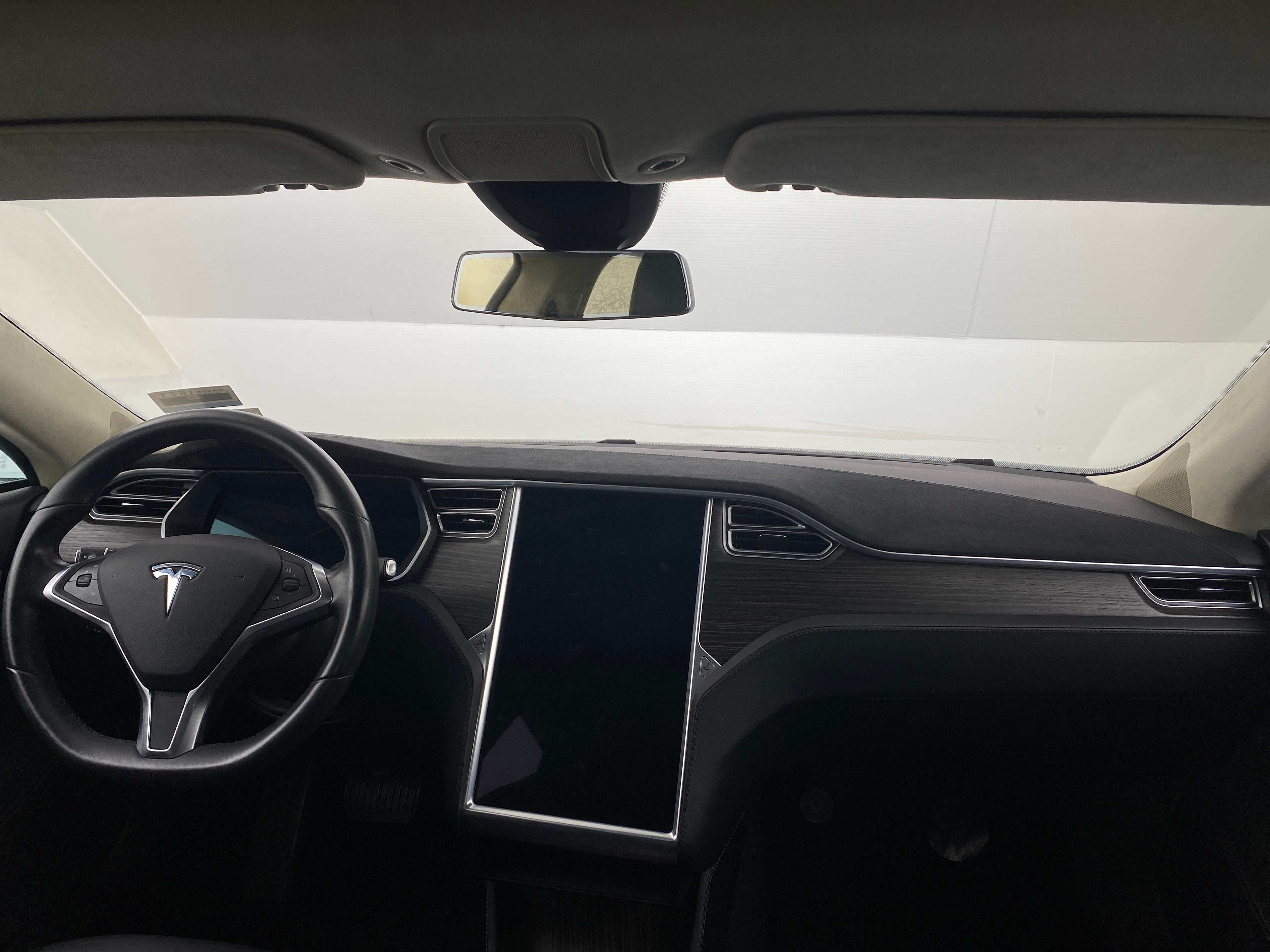 2015 Tesla Model S 85D 2