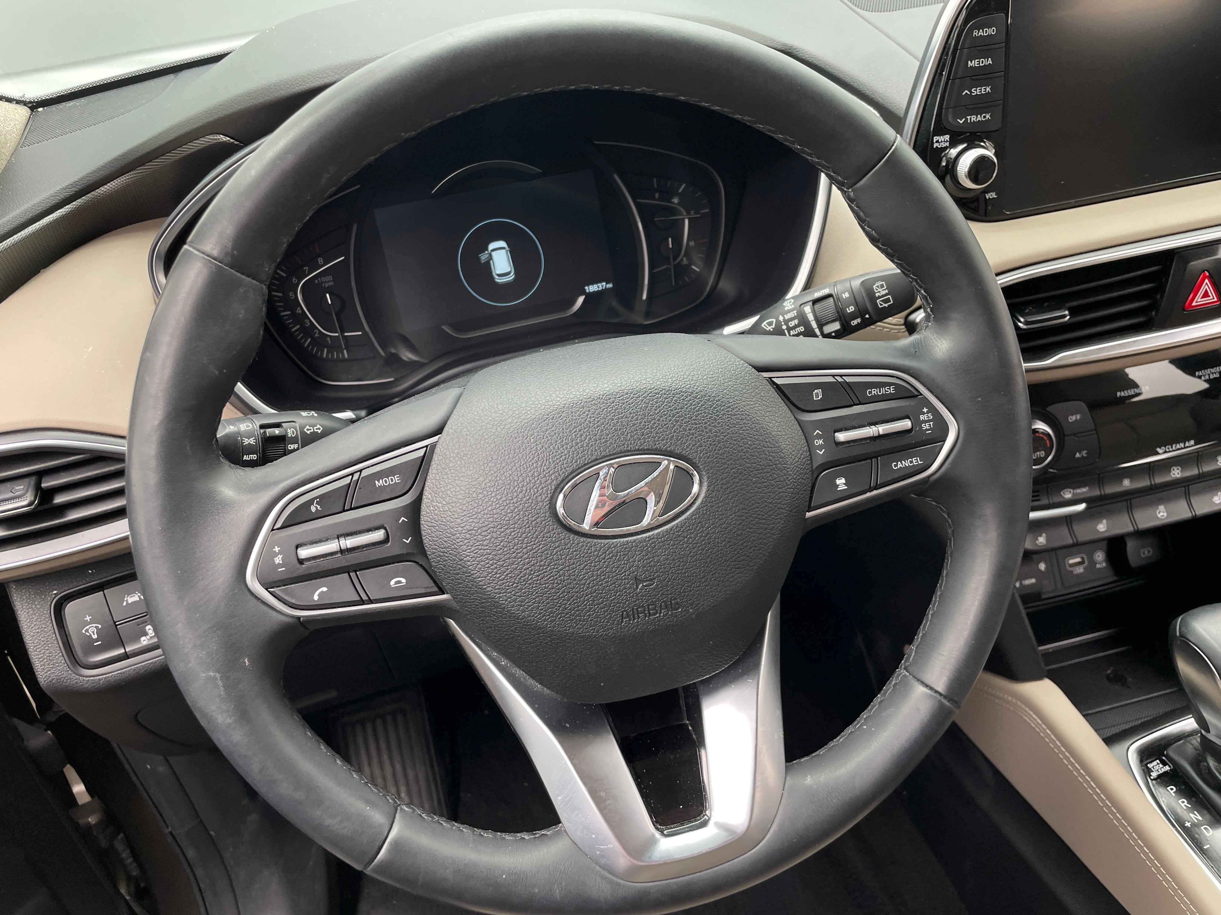 2020 Hyundai Santa Fe Limited 4