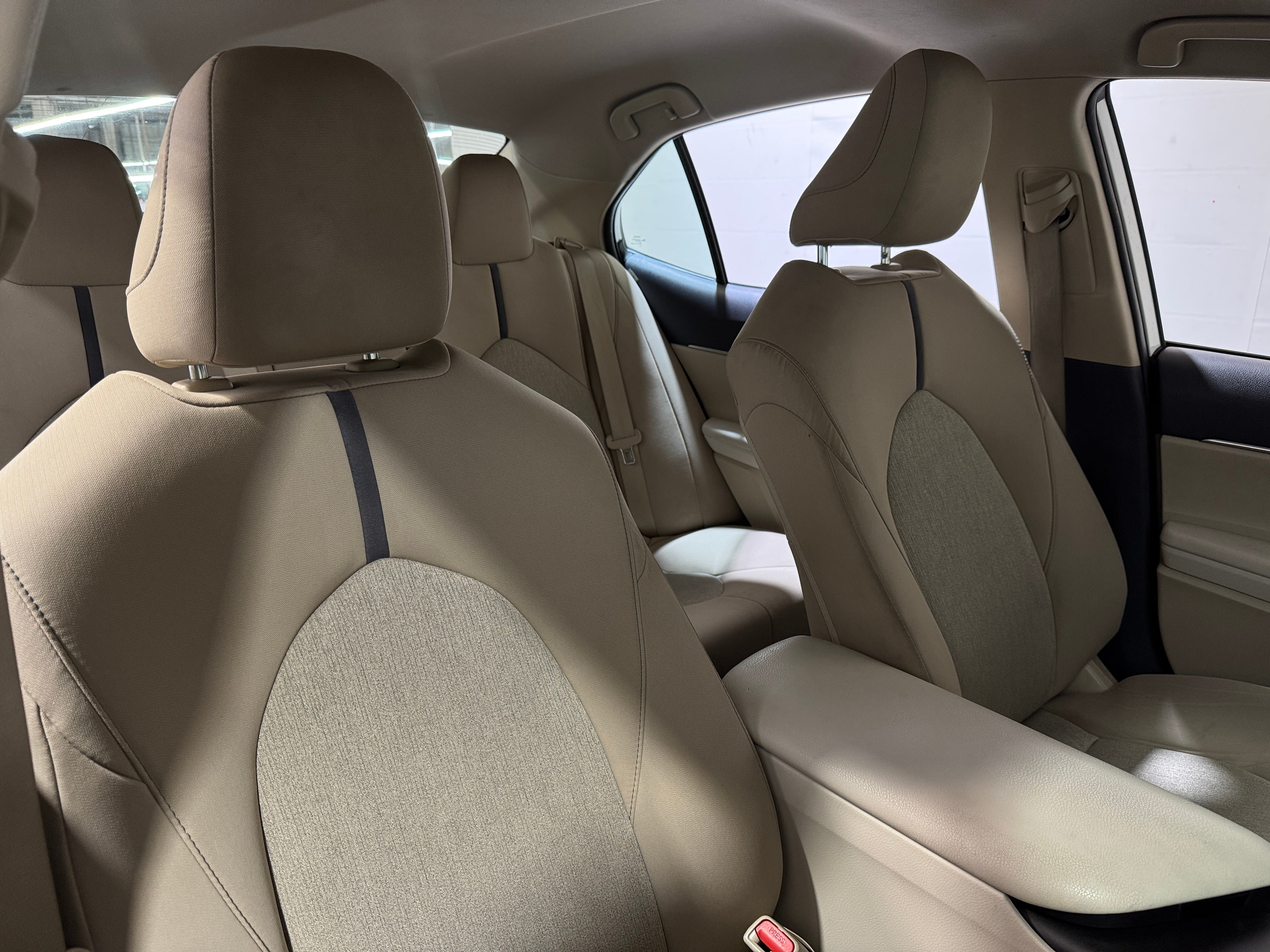 2022 Toyota Camry LE 2