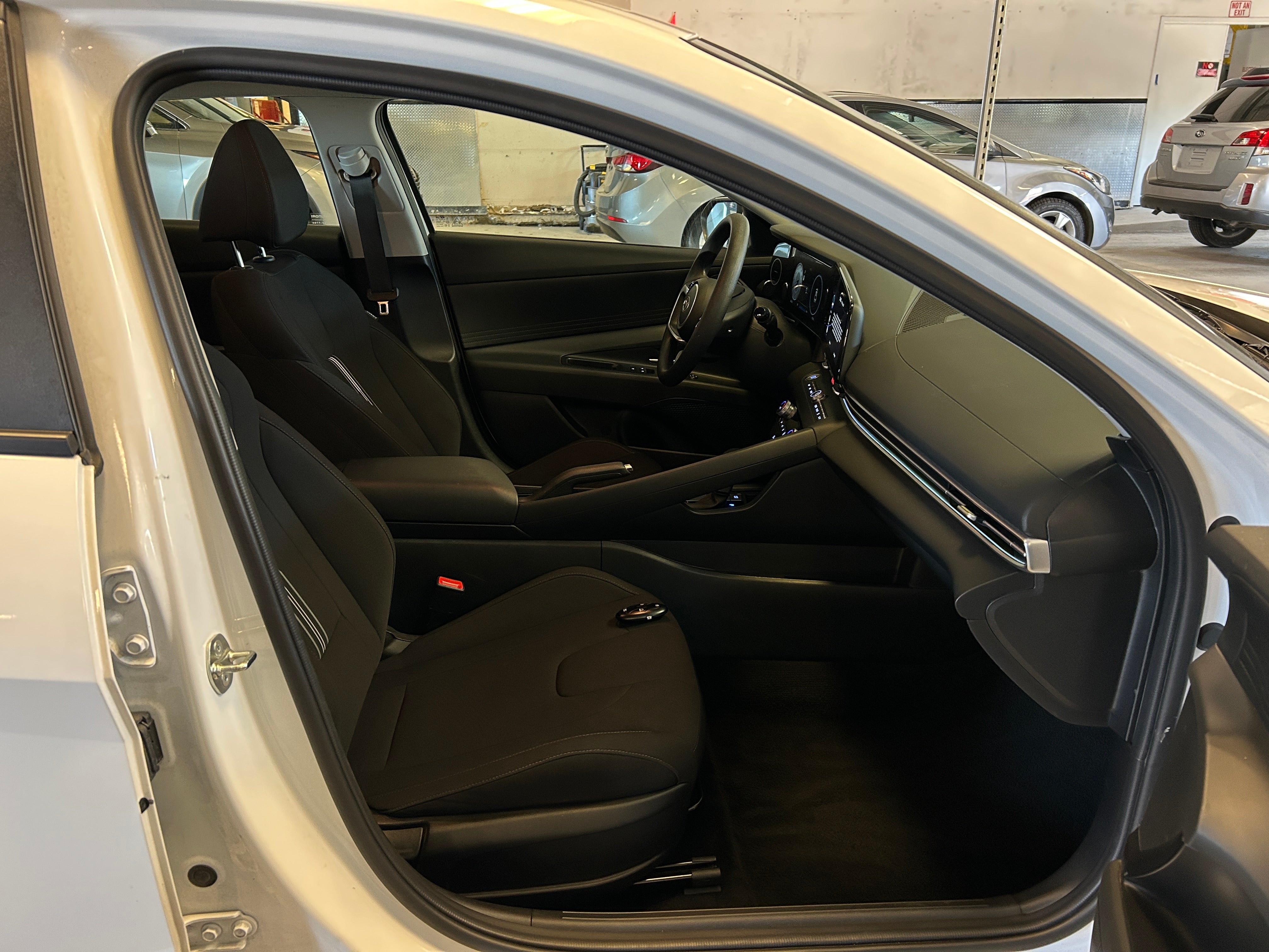 2024 Hyundai Elantra SEL 2