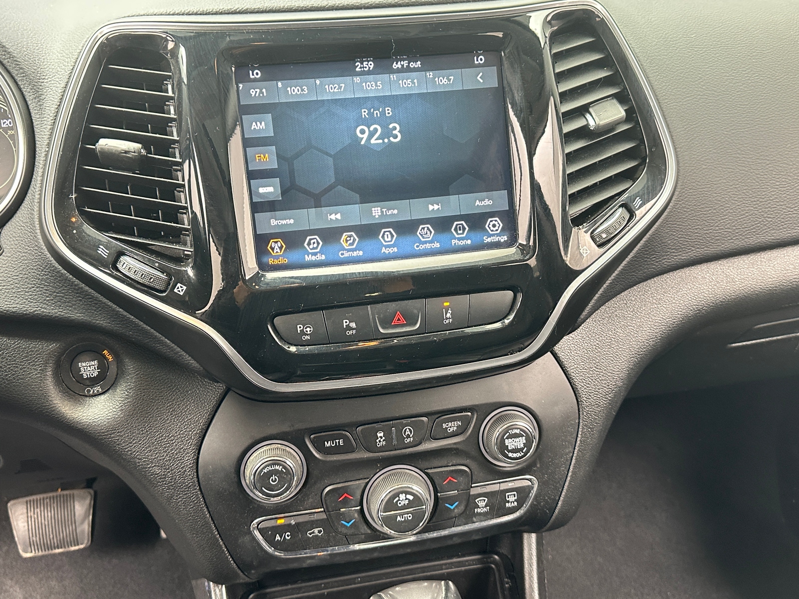 Thumbnail: 2021 Jeep Cherokee - 3