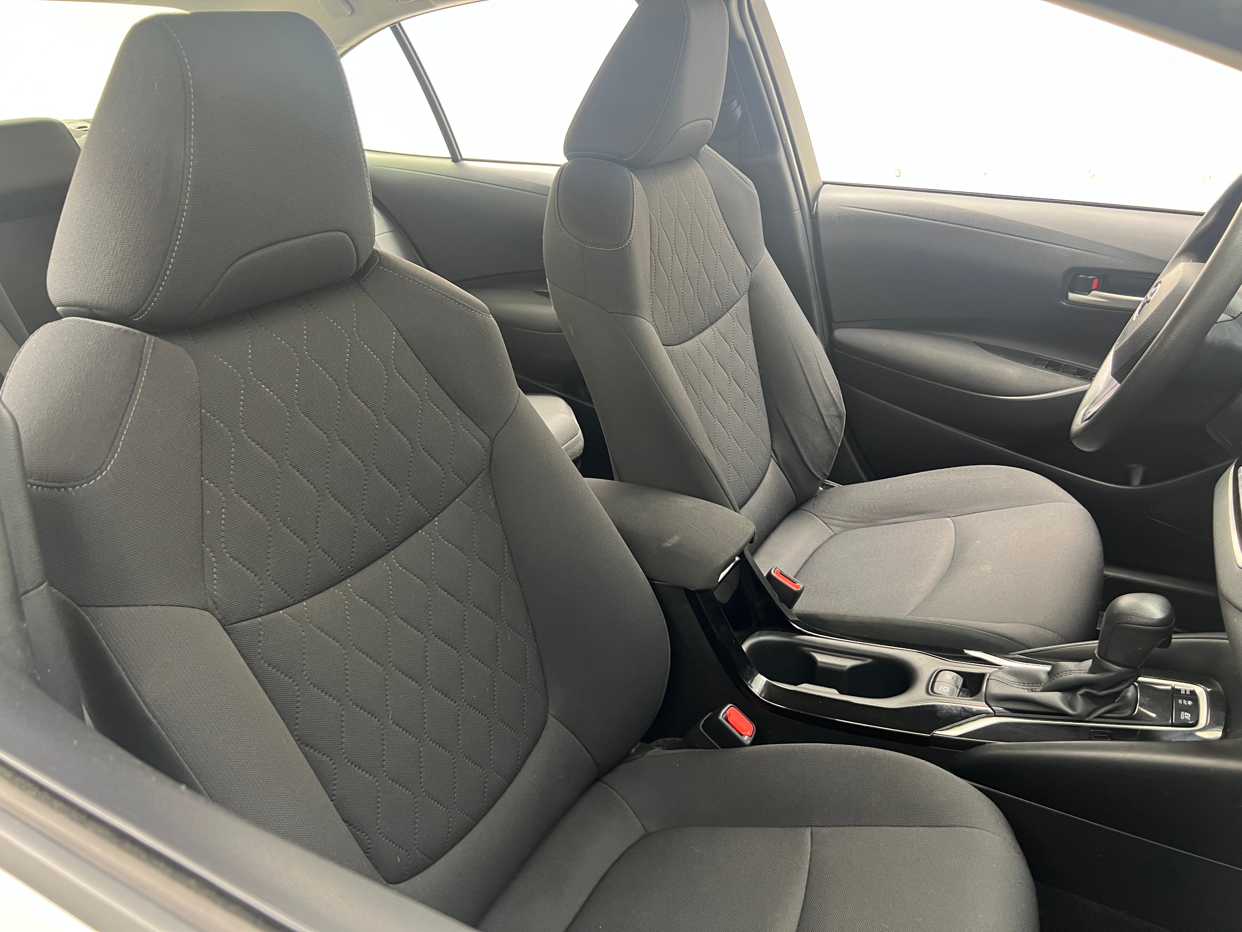 2021 Toyota Corolla LE 2
