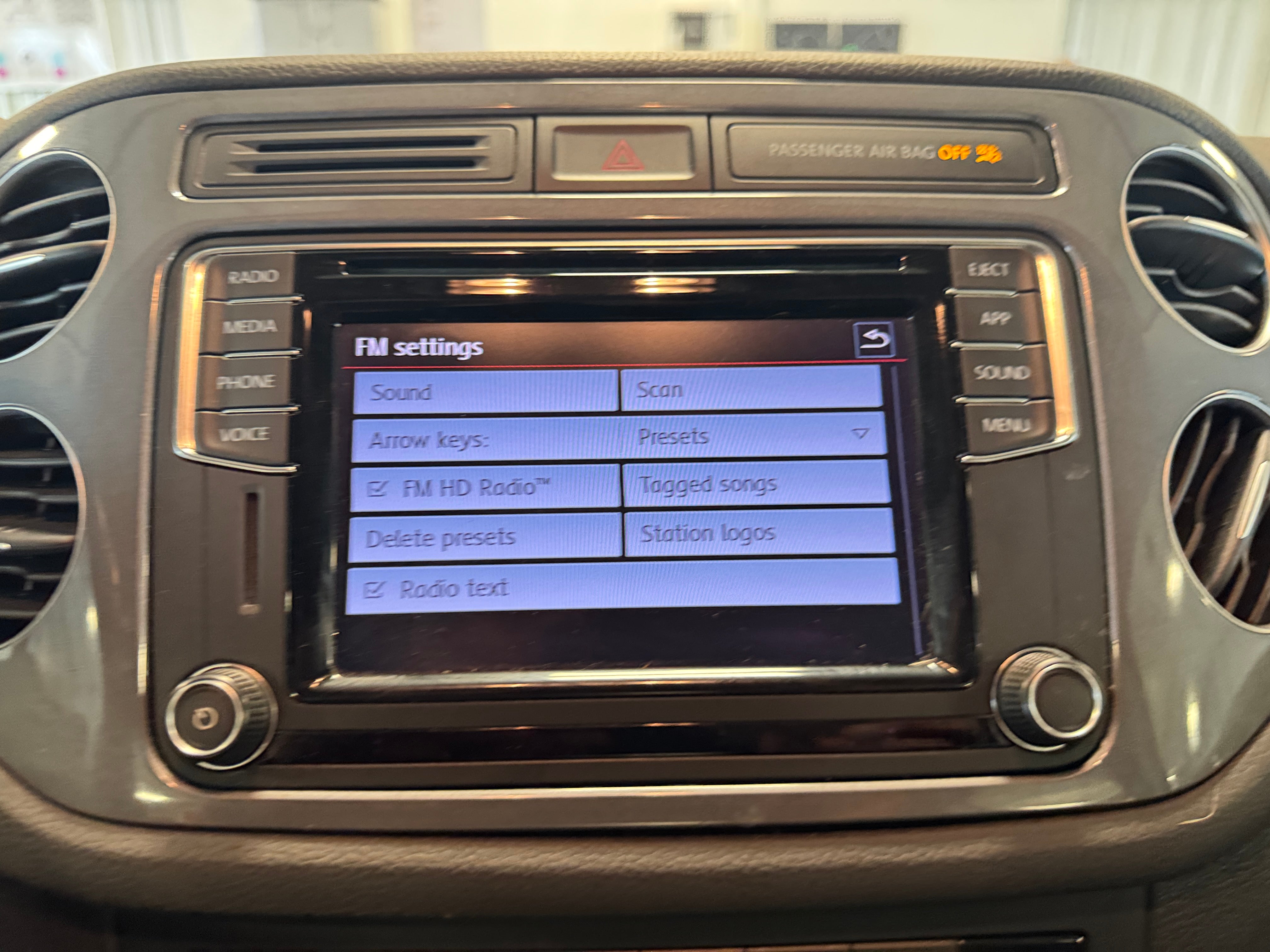 2018 Volkswagen Tiguan Limited 4
