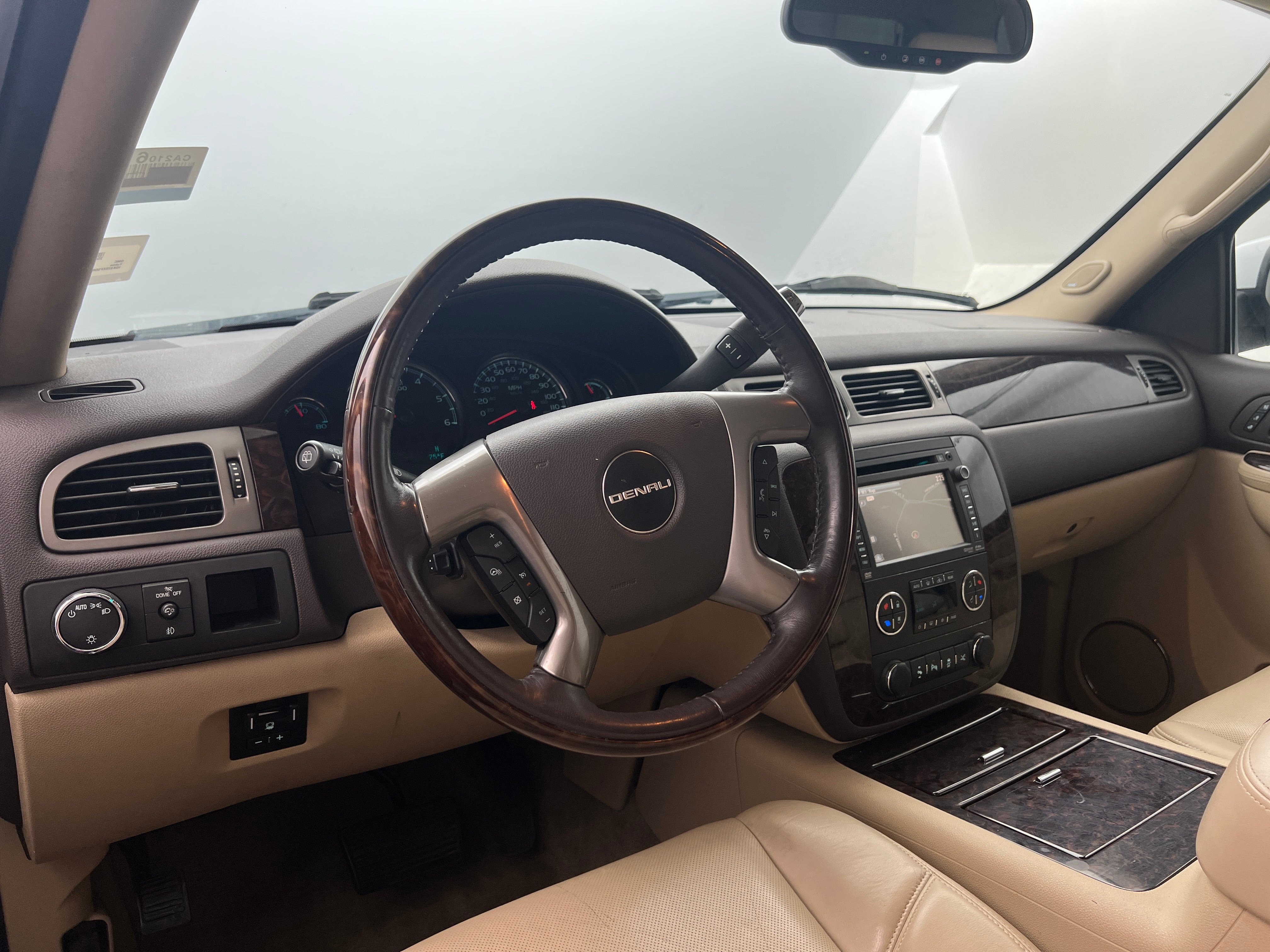 2013 GMC Yukon Denali 2