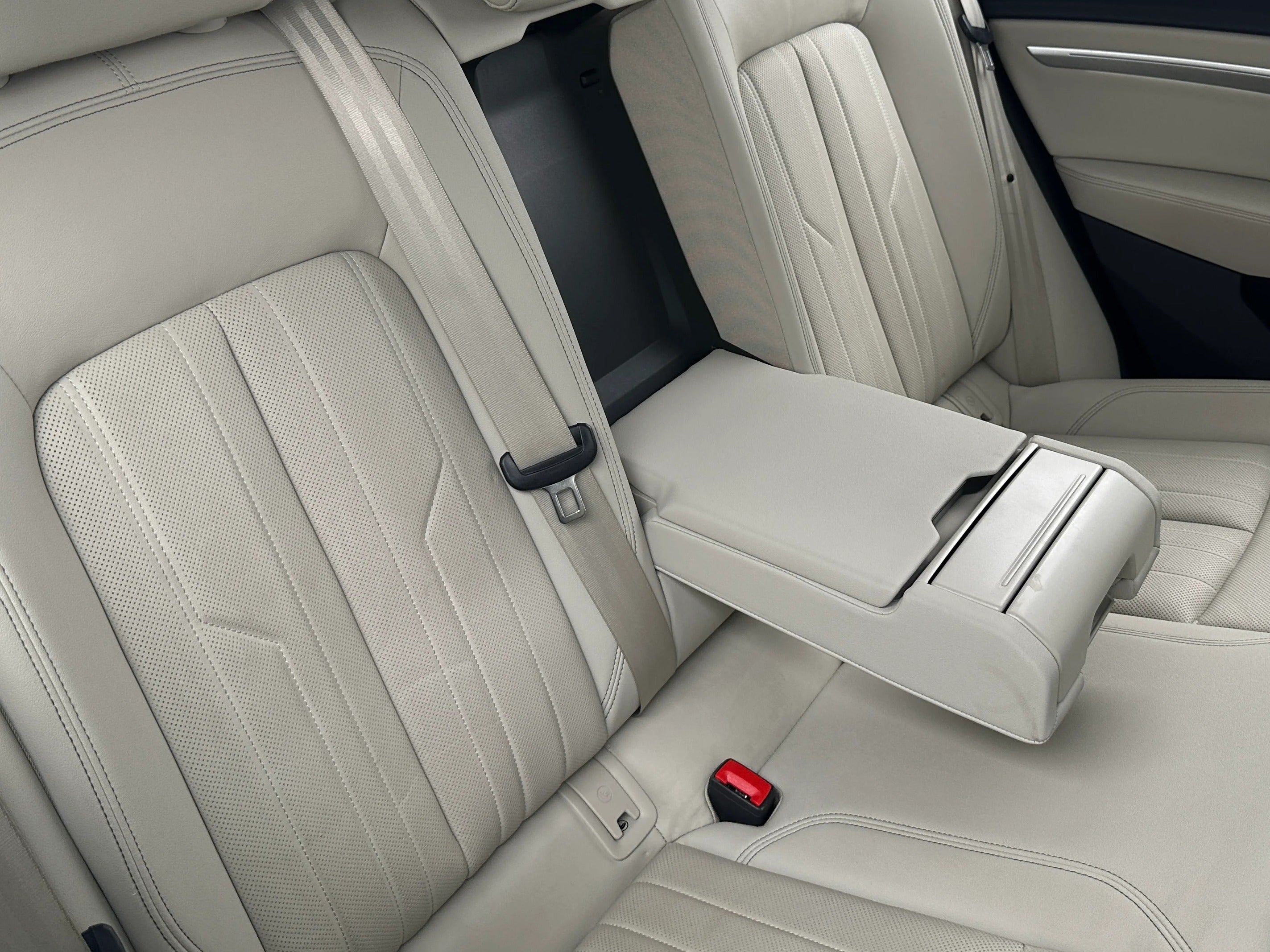 2019 Audi e-tron Premium Plus 5