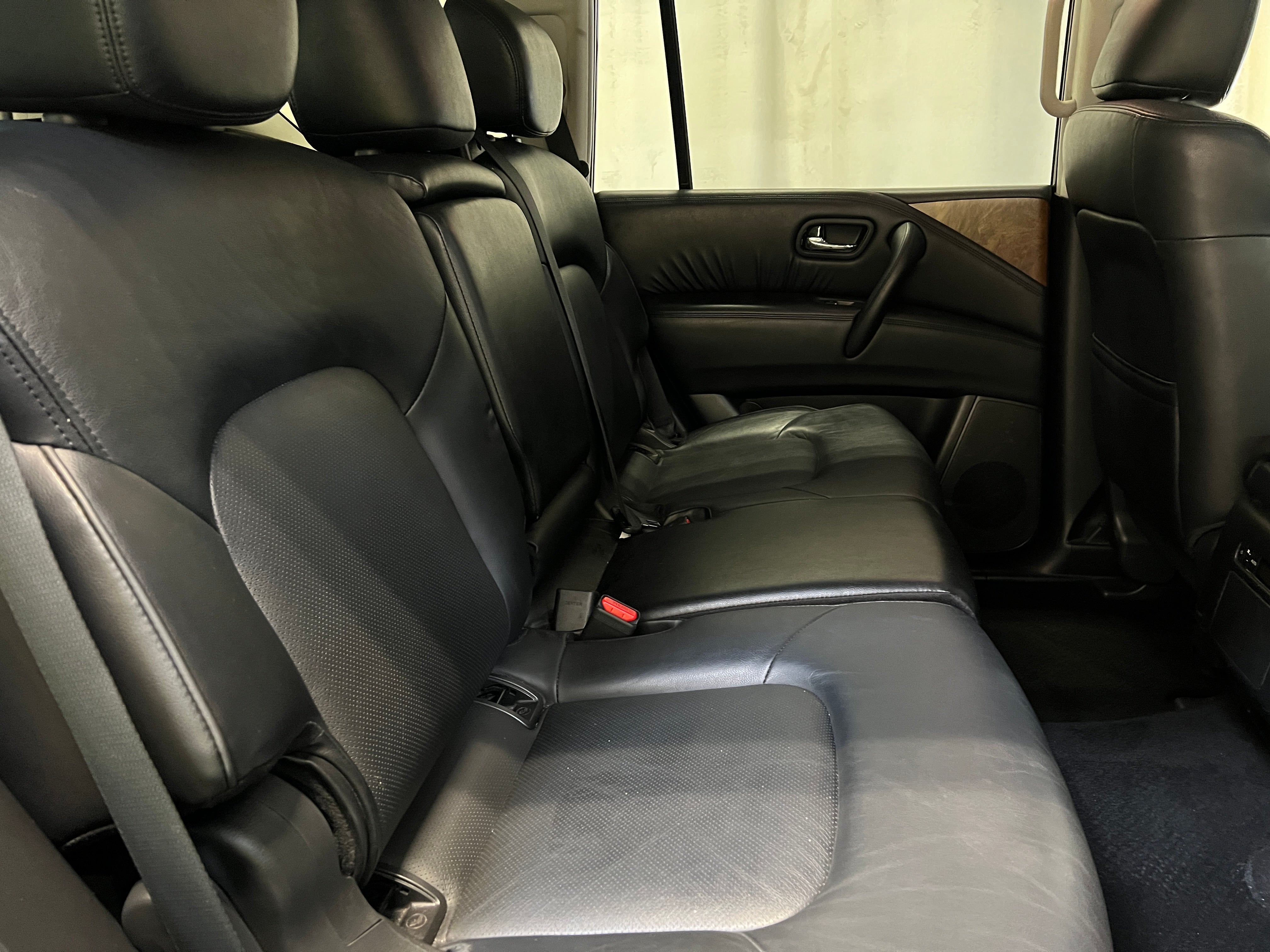 2023 Nissan Armada SL 5