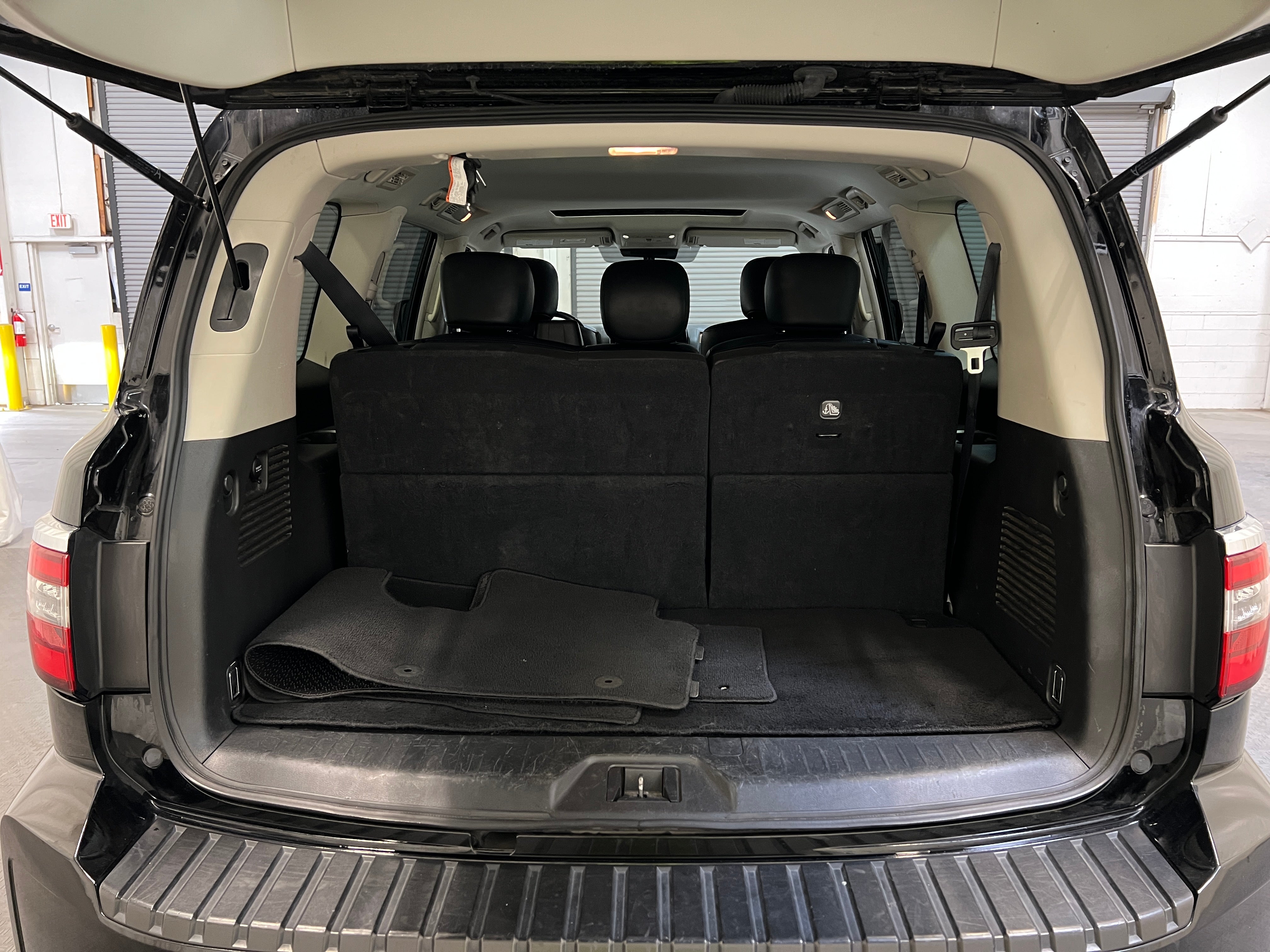 2023 Nissan Armada SL 6