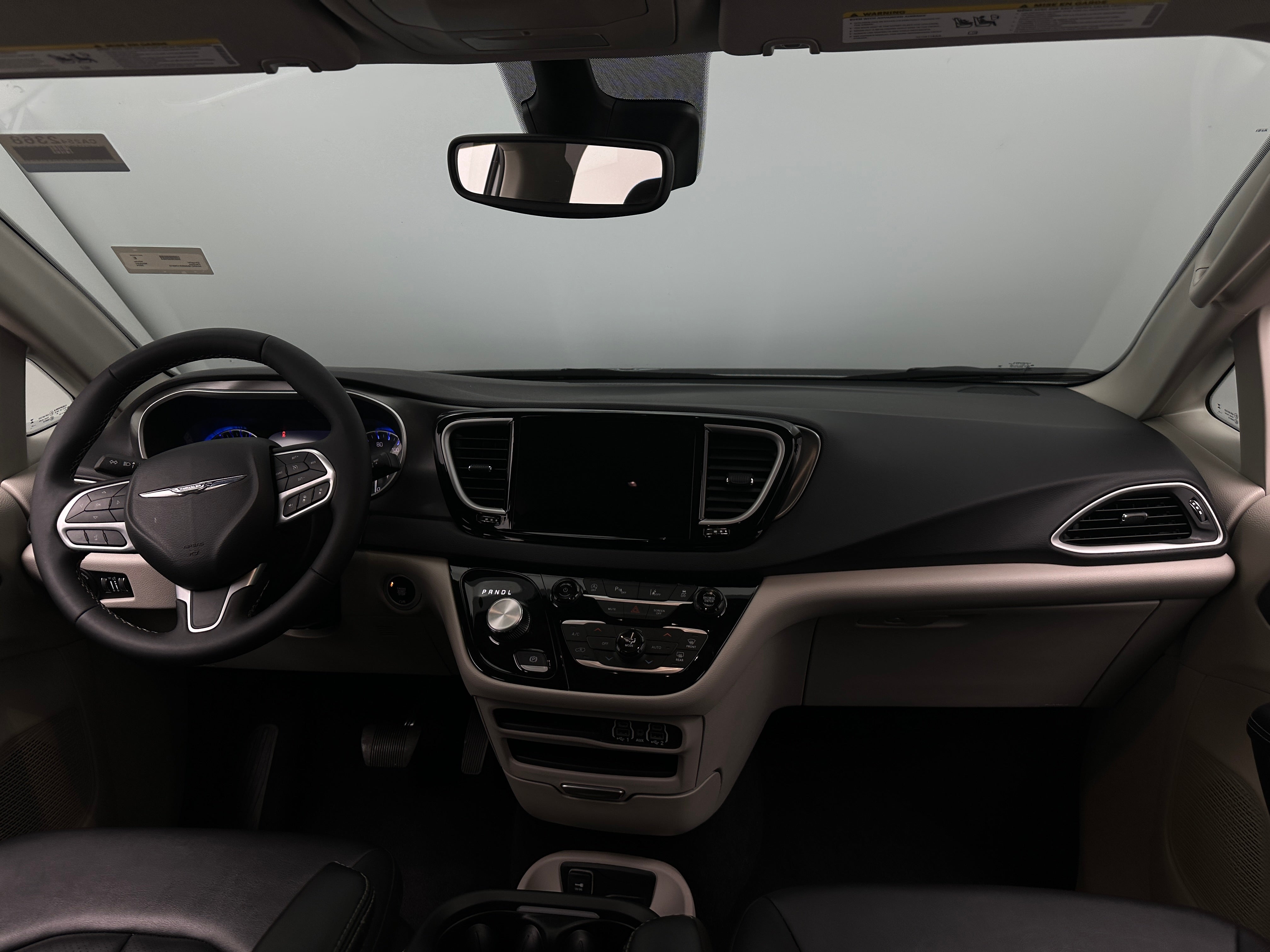 2024 Chrysler Pacifica Touring L 2