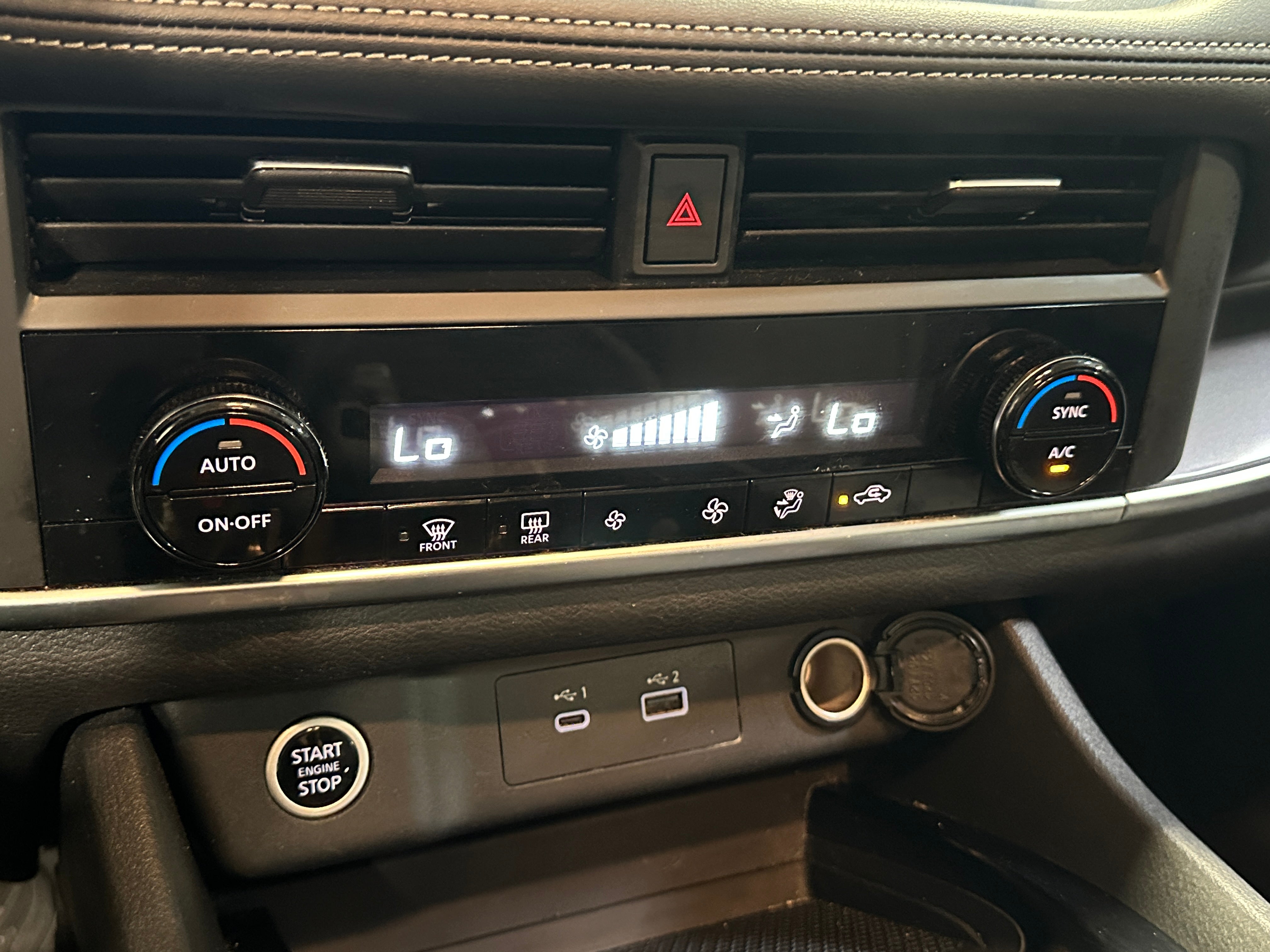 2023 Nissan Rogue SV 4