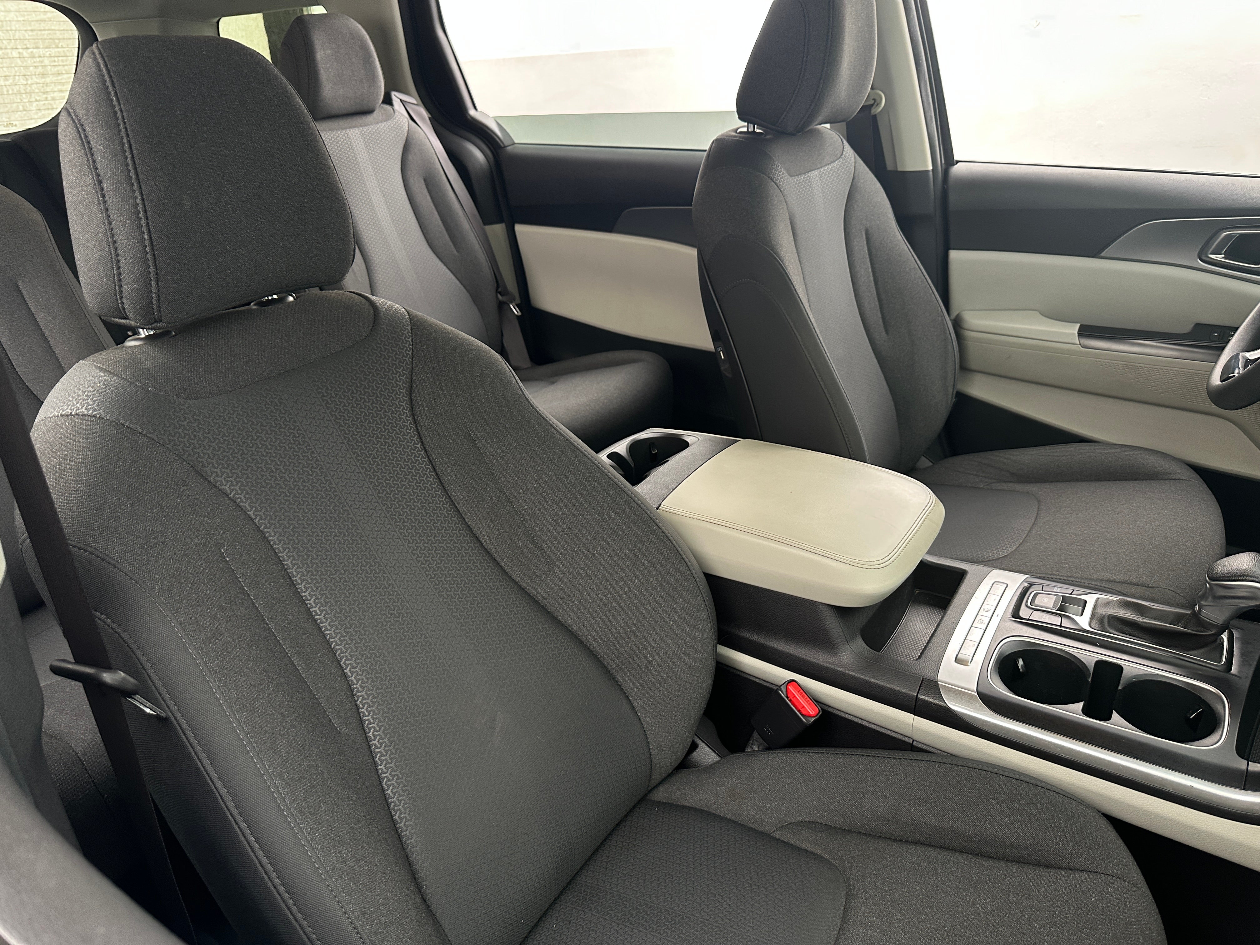 2022 Kia Carnival LX 2