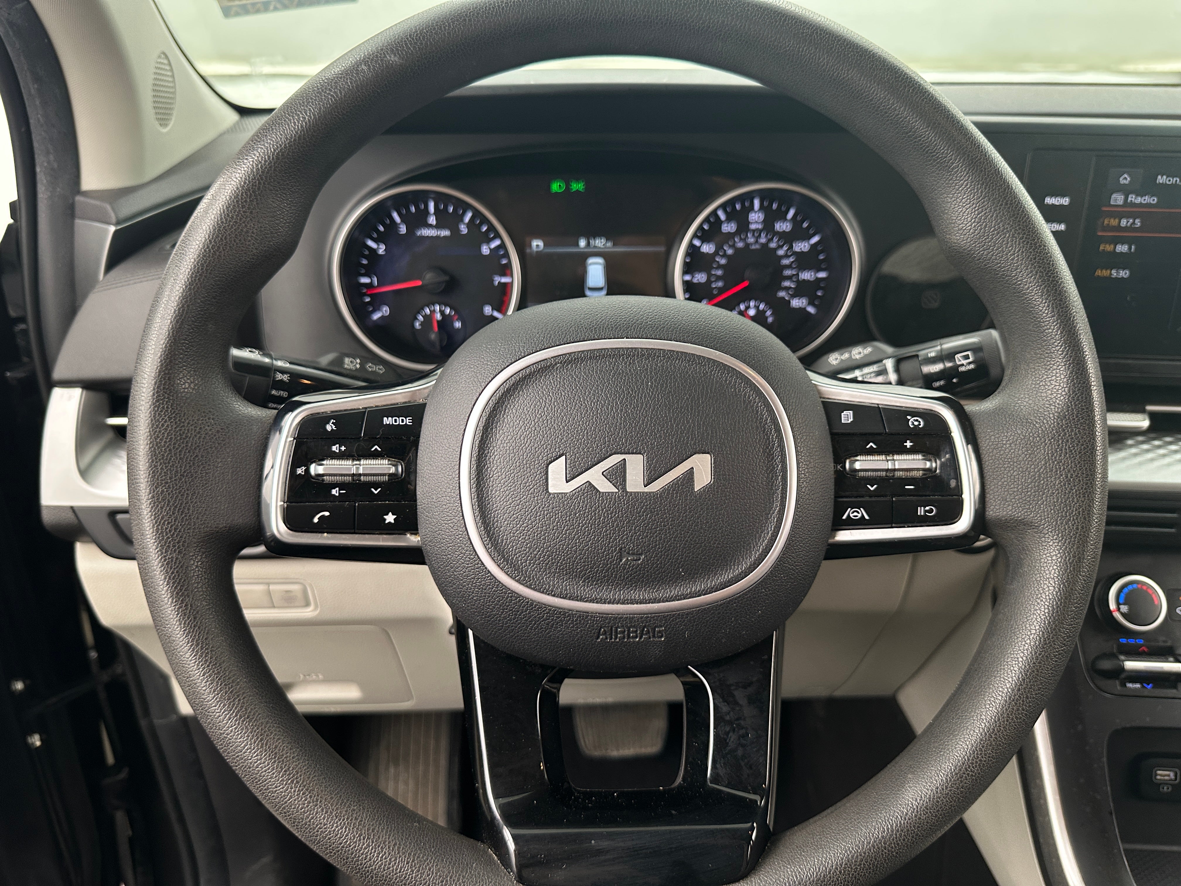 2022 Kia Carnival LX 5