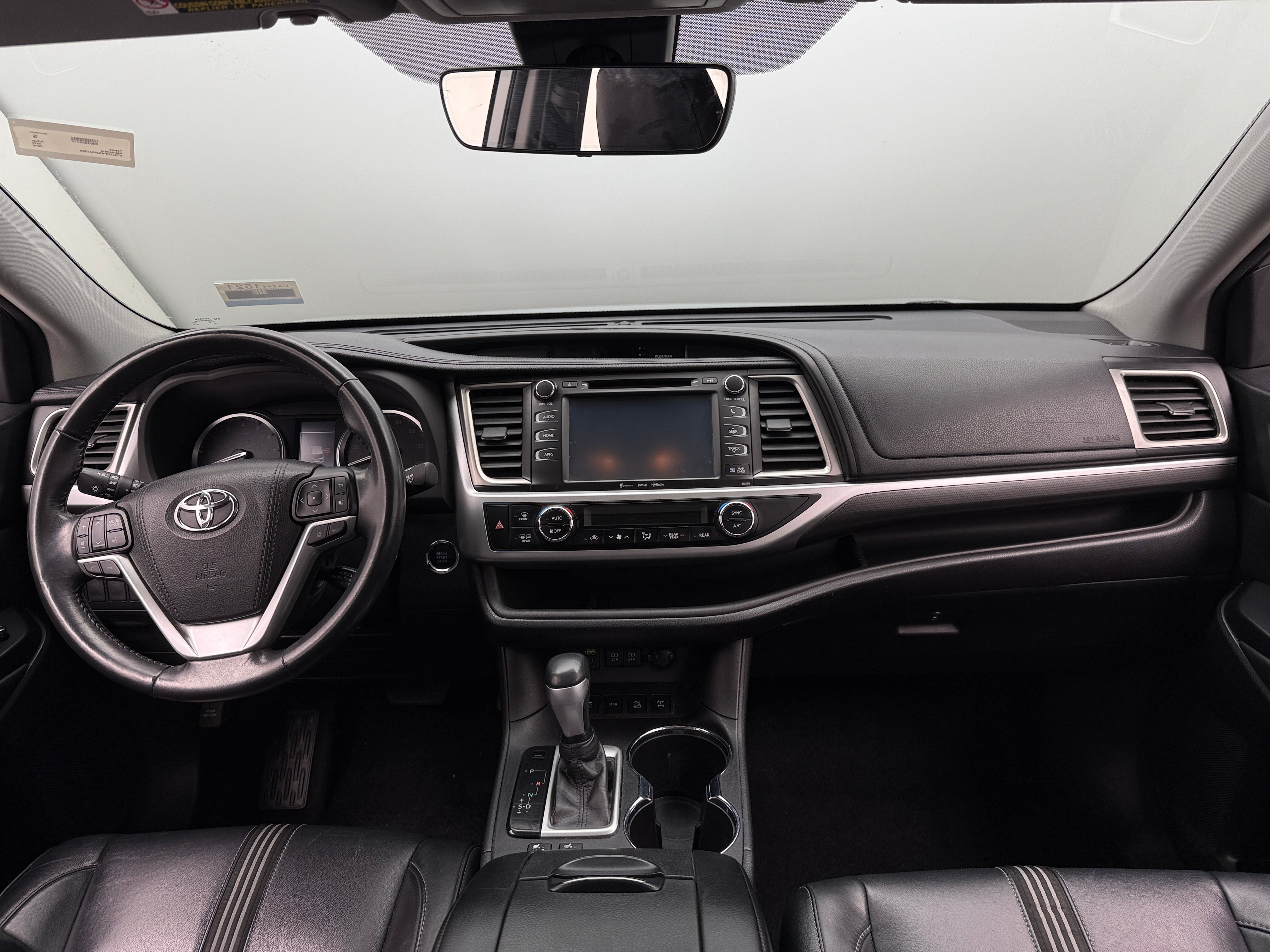 2018 Toyota Highlander SE 2