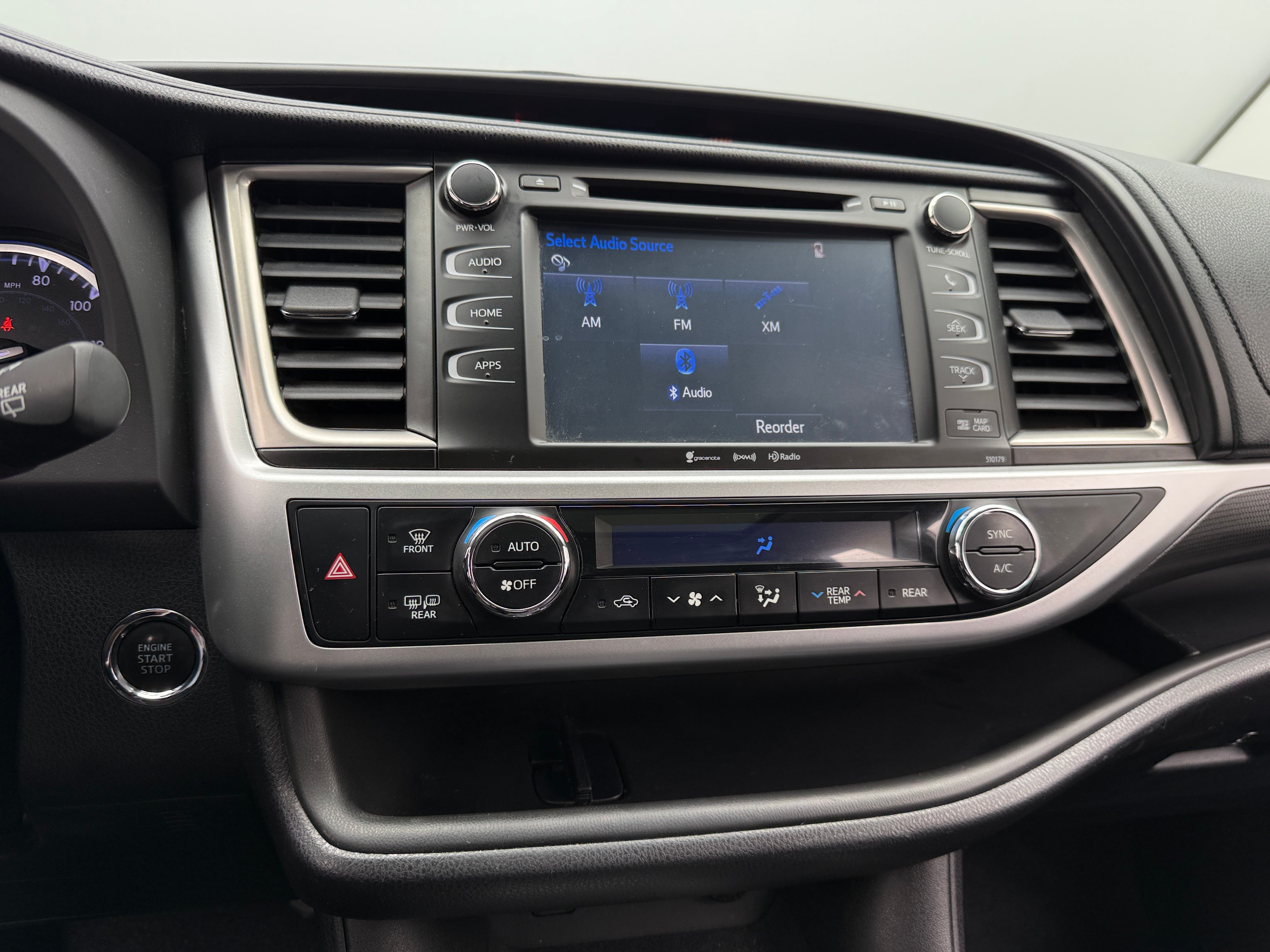 2018 Toyota Highlander SE 3