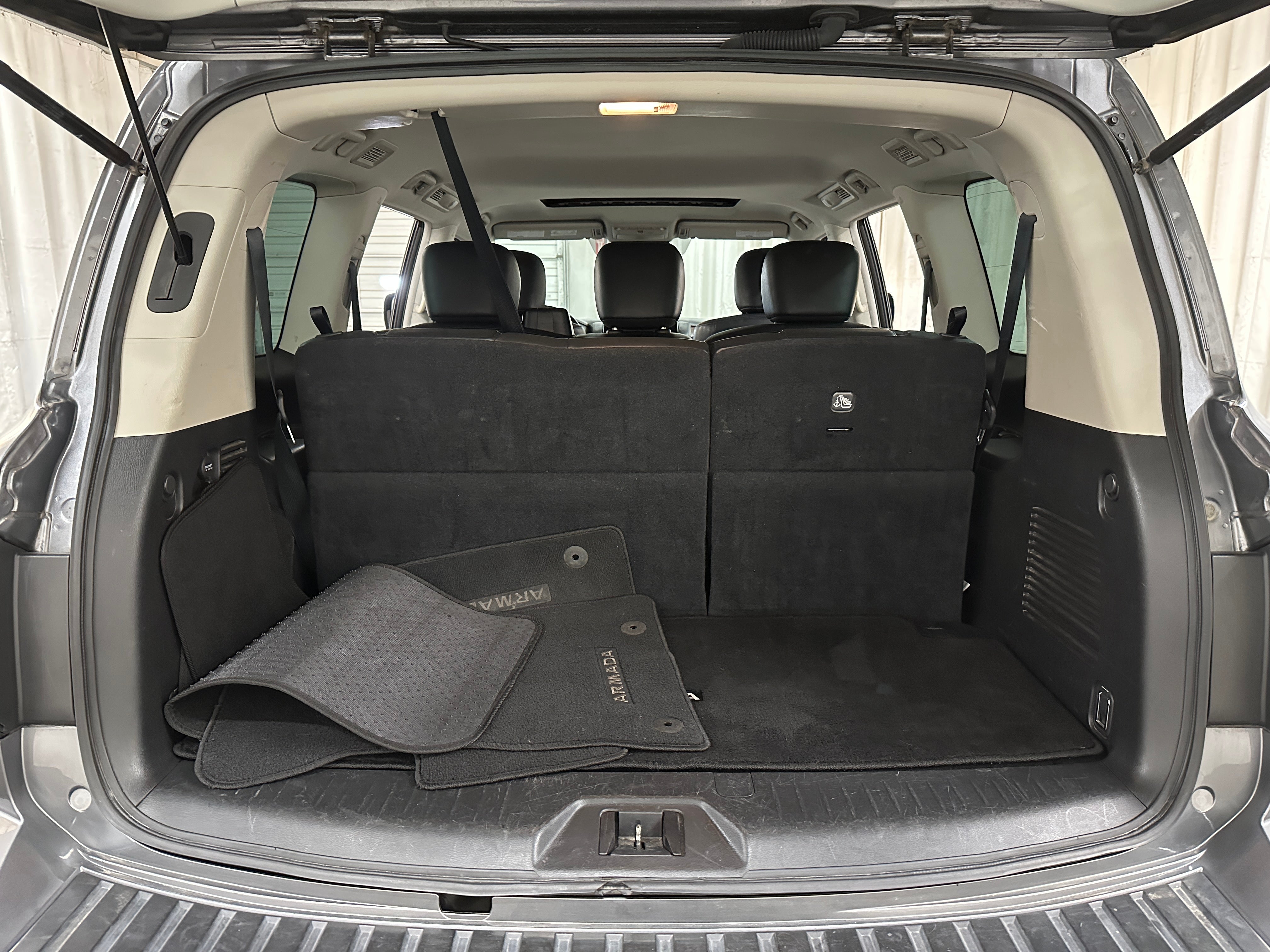 2023 Nissan Armada SL 6