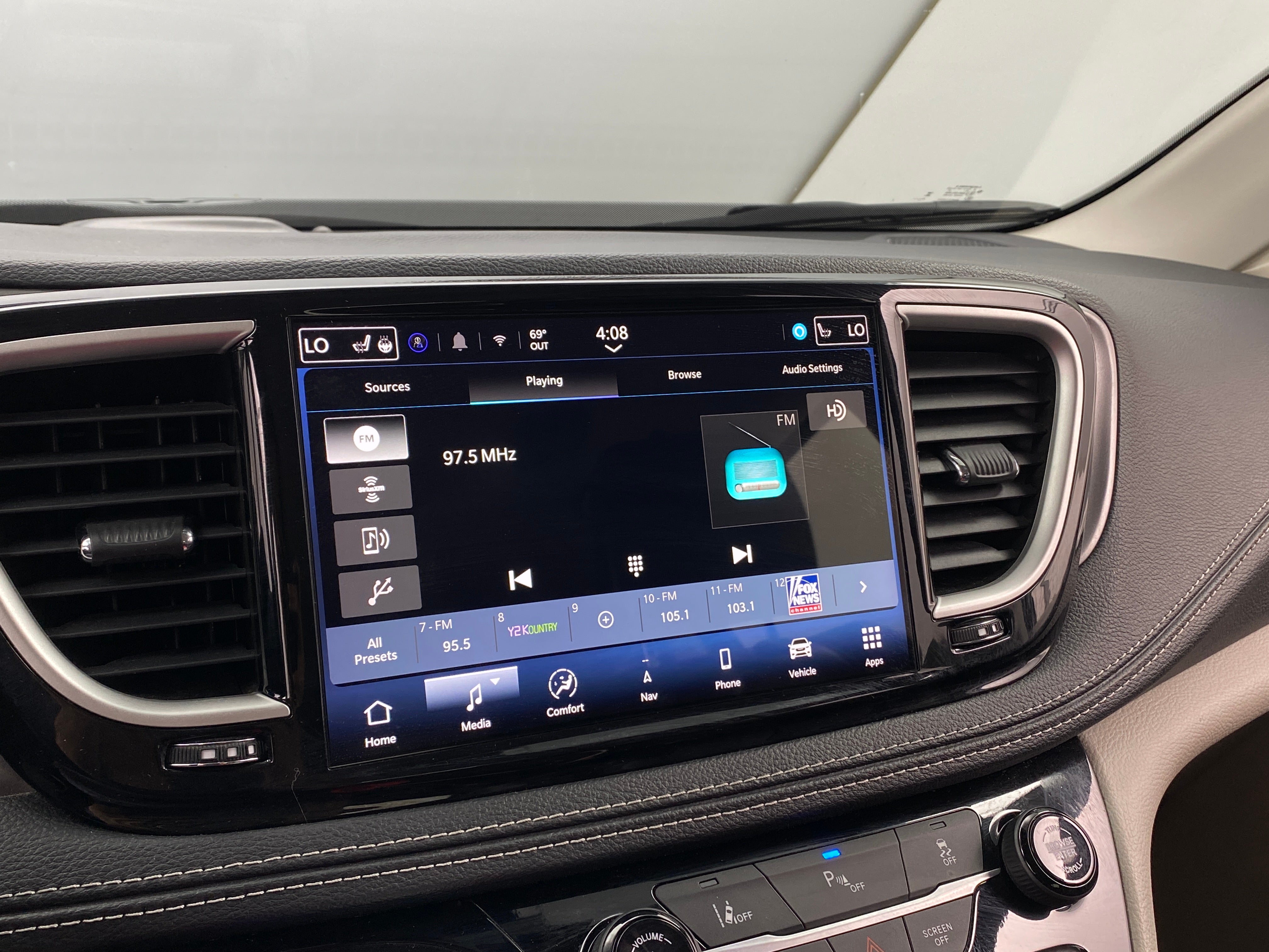 2024 Chrysler Pacifica Hybrid Select 4