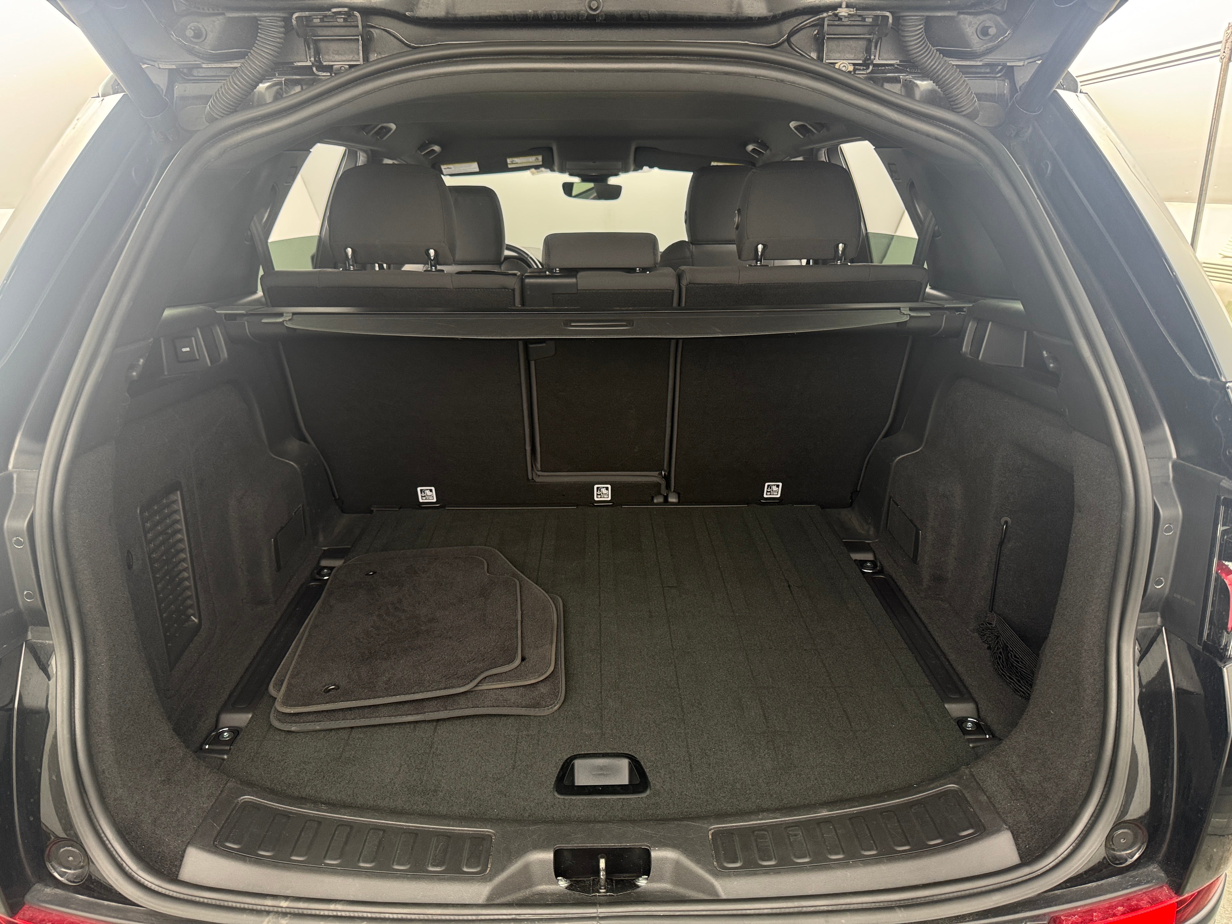2020 Land Rover Discovery Sport S 7