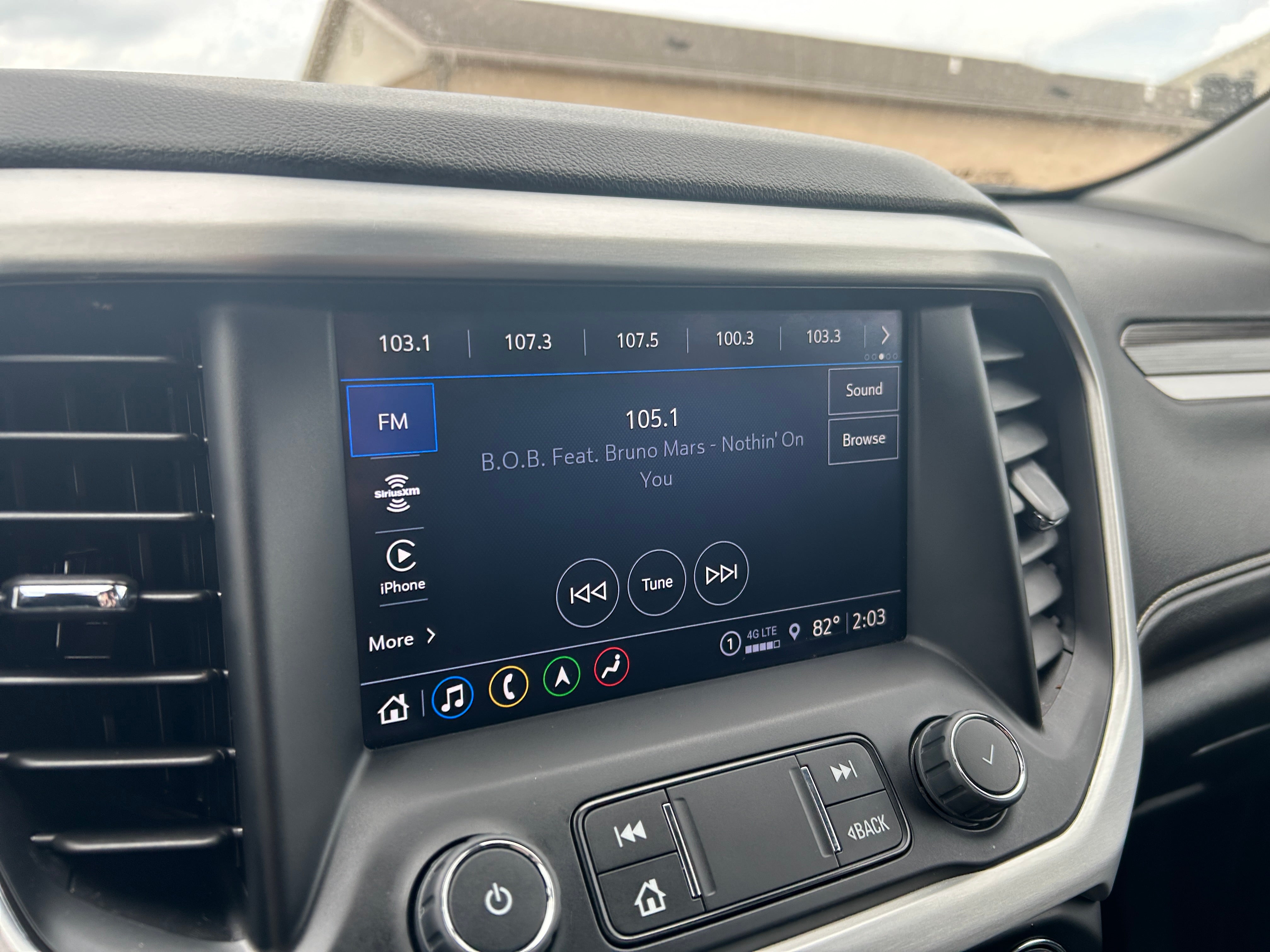 2023 GMC Acadia SLT 3