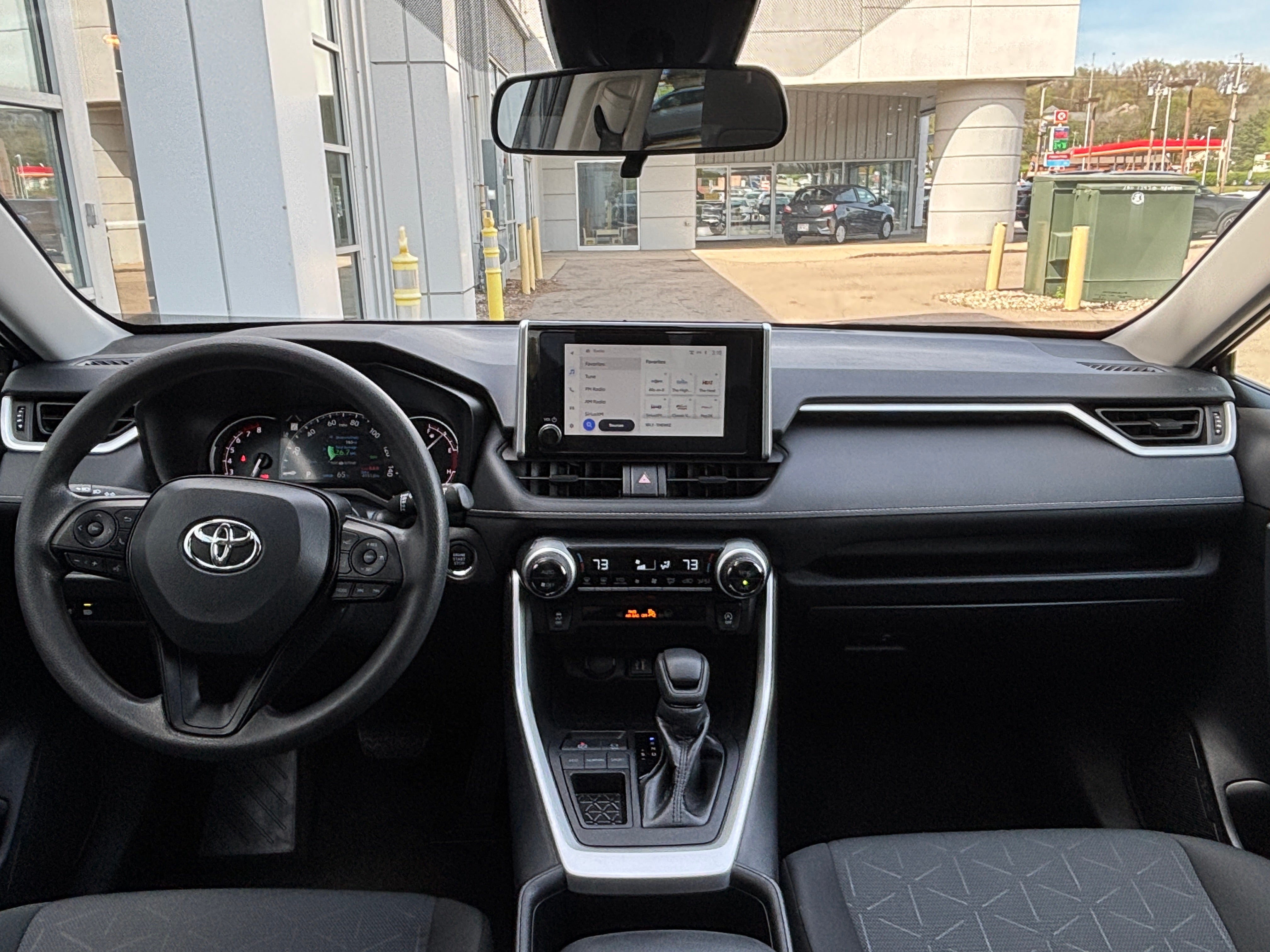 2024 Toyota RAV4 XLE 3