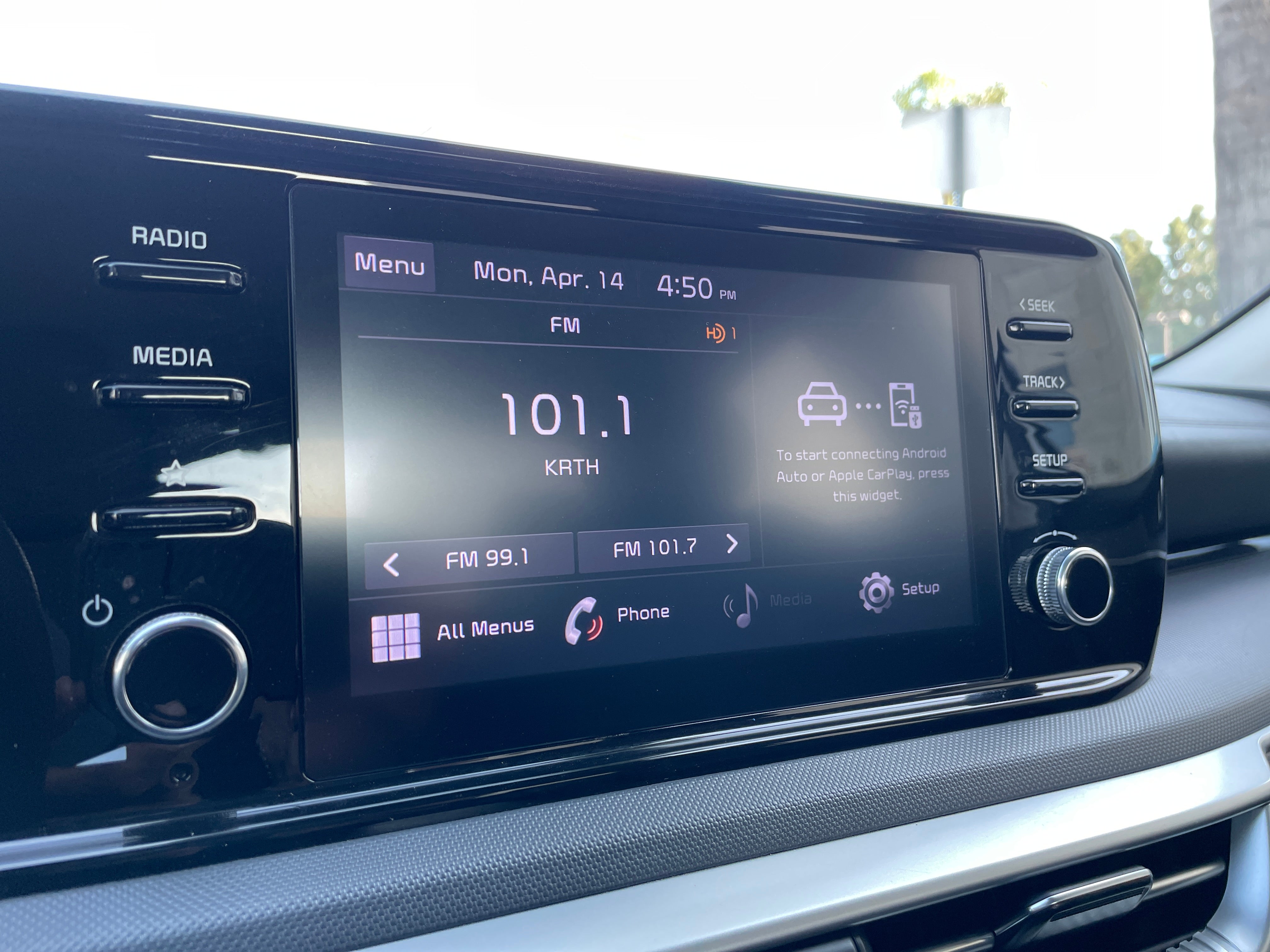 2023 Kia K5 LXS 4