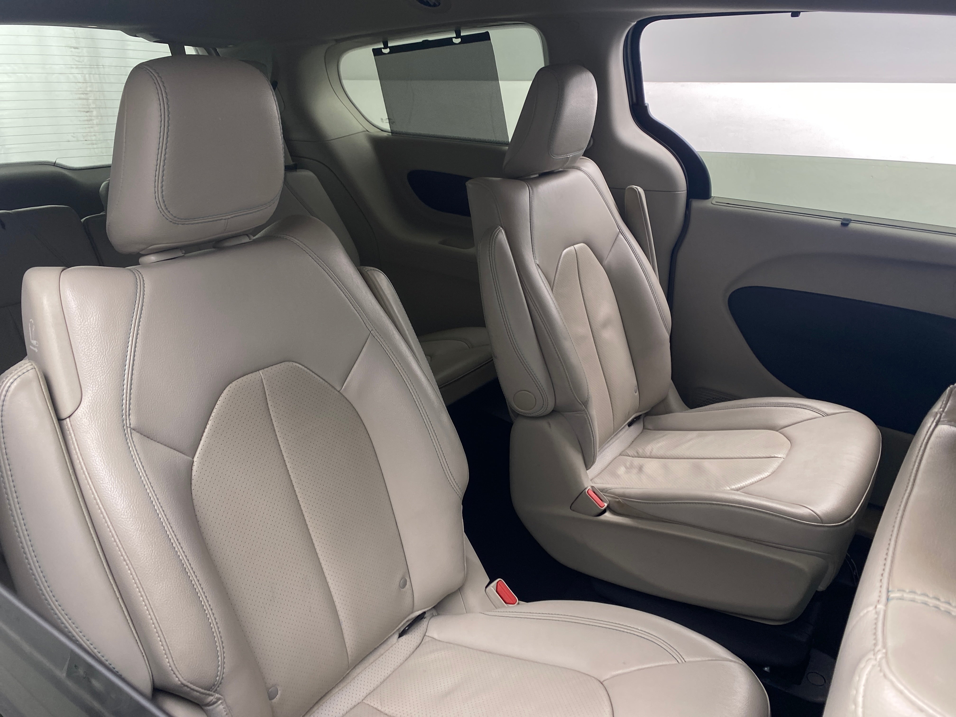 2020 Chrysler Pacifica Hybrid Touring L 5