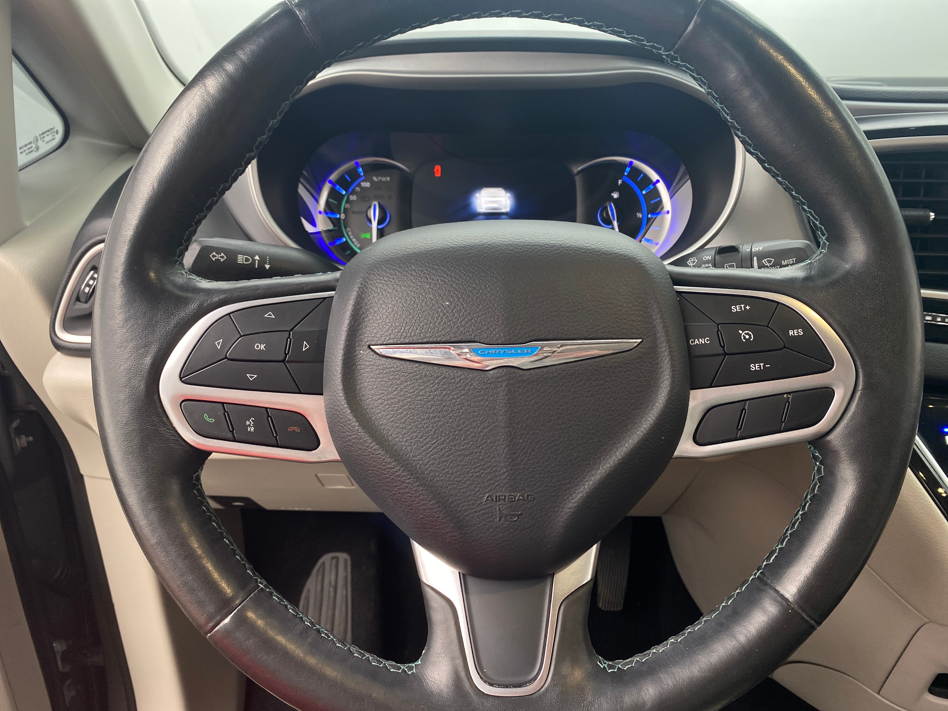 2020 Chrysler Pacifica Hybrid Touring L 4
