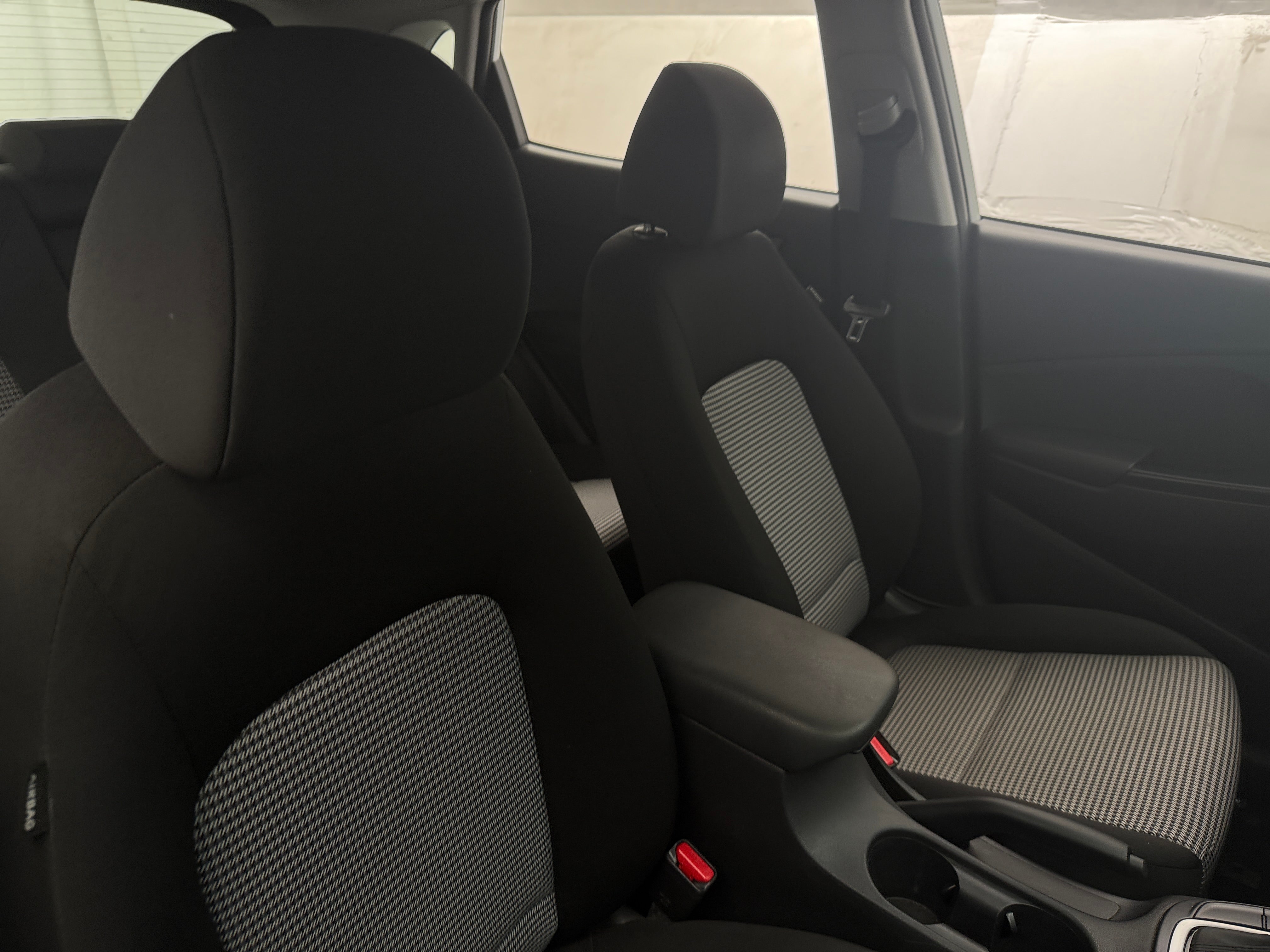 2021 Hyundai Kona SE 2