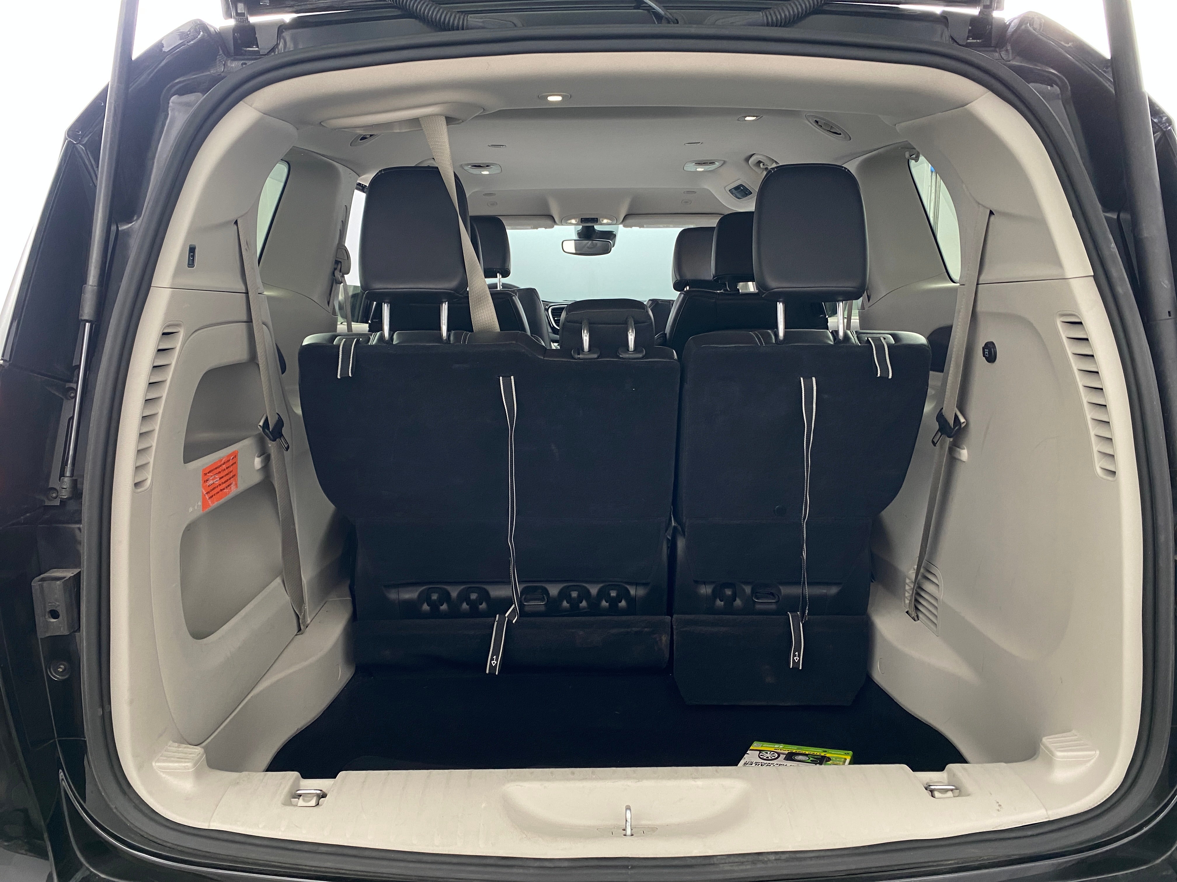 2023 Chrysler Pacifica Touring L 6
