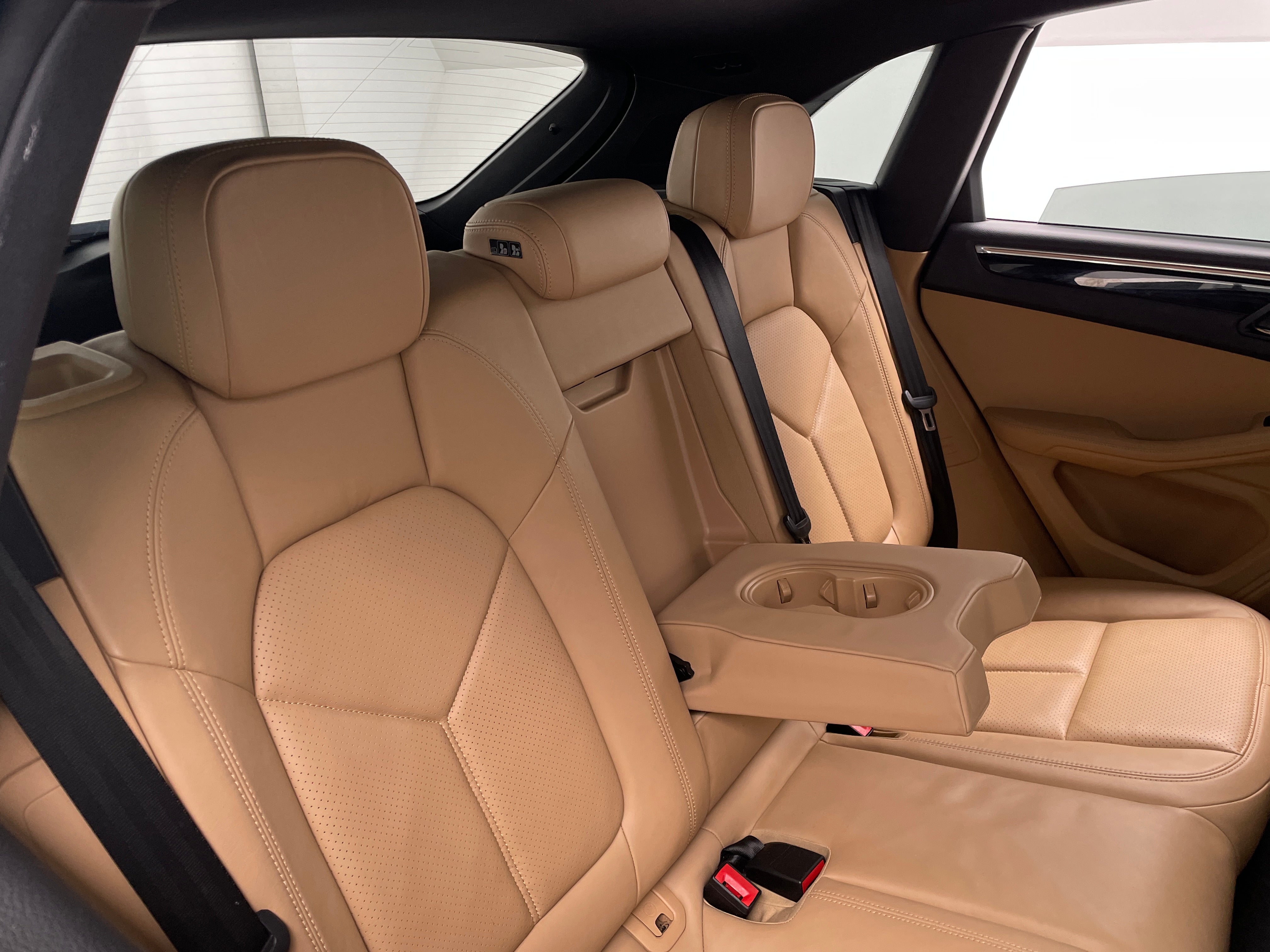 2017 Porsche Macan Base 5