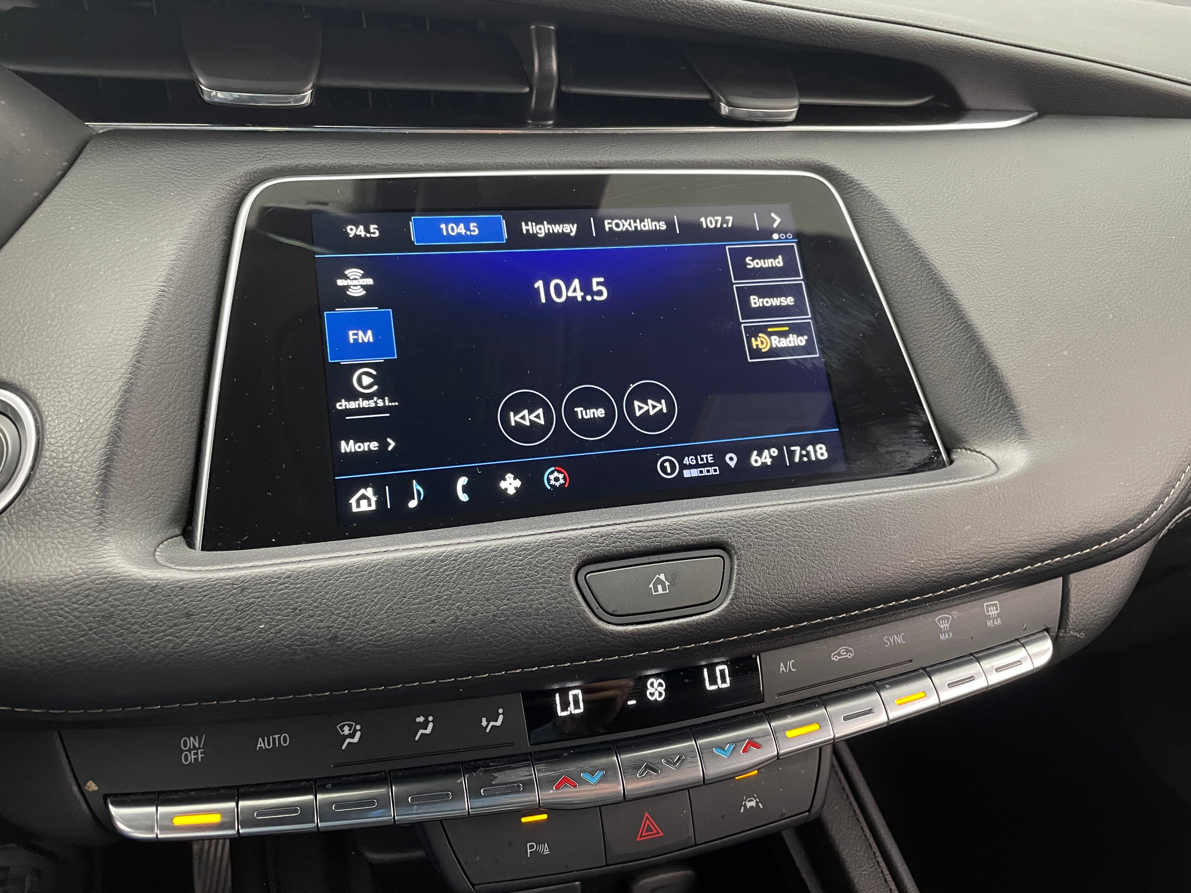 2023 Cadillac XT4 Premium Luxury 3