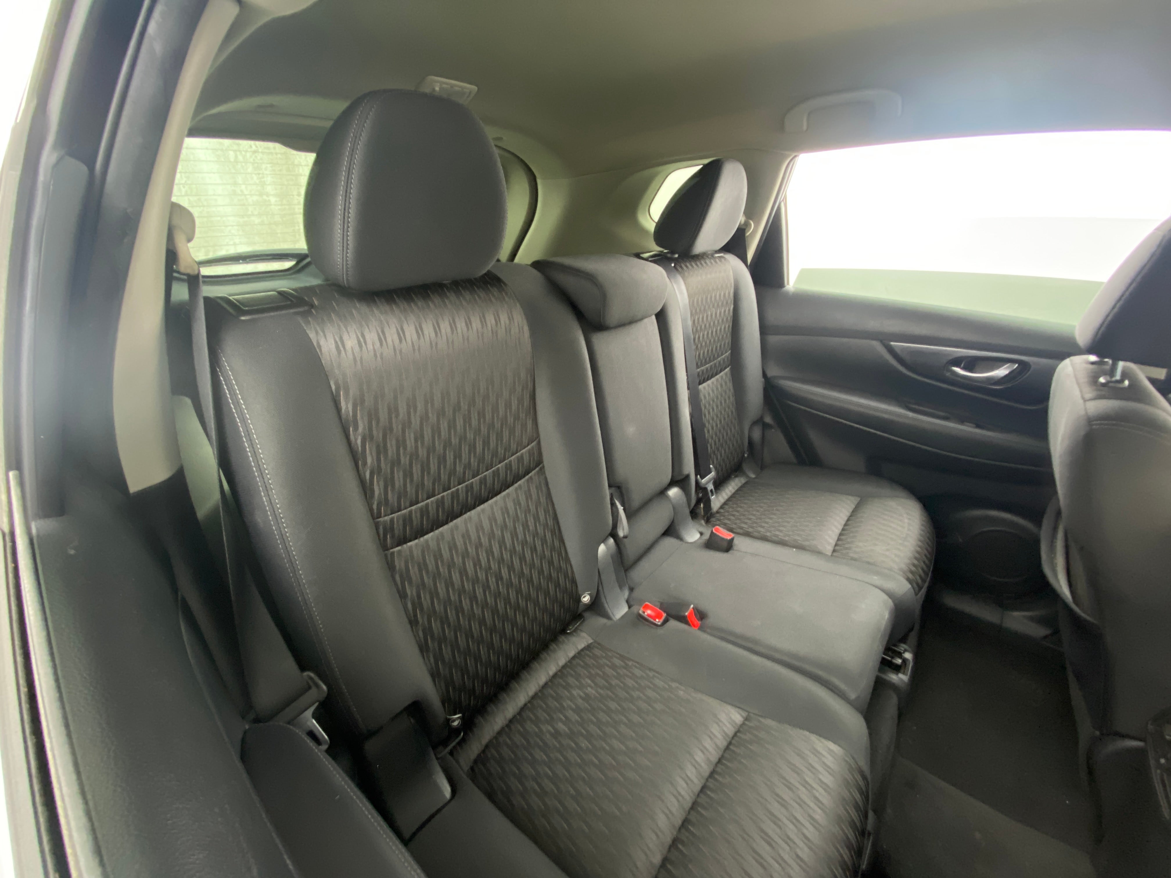 2019 Nissan Rogue SV 6