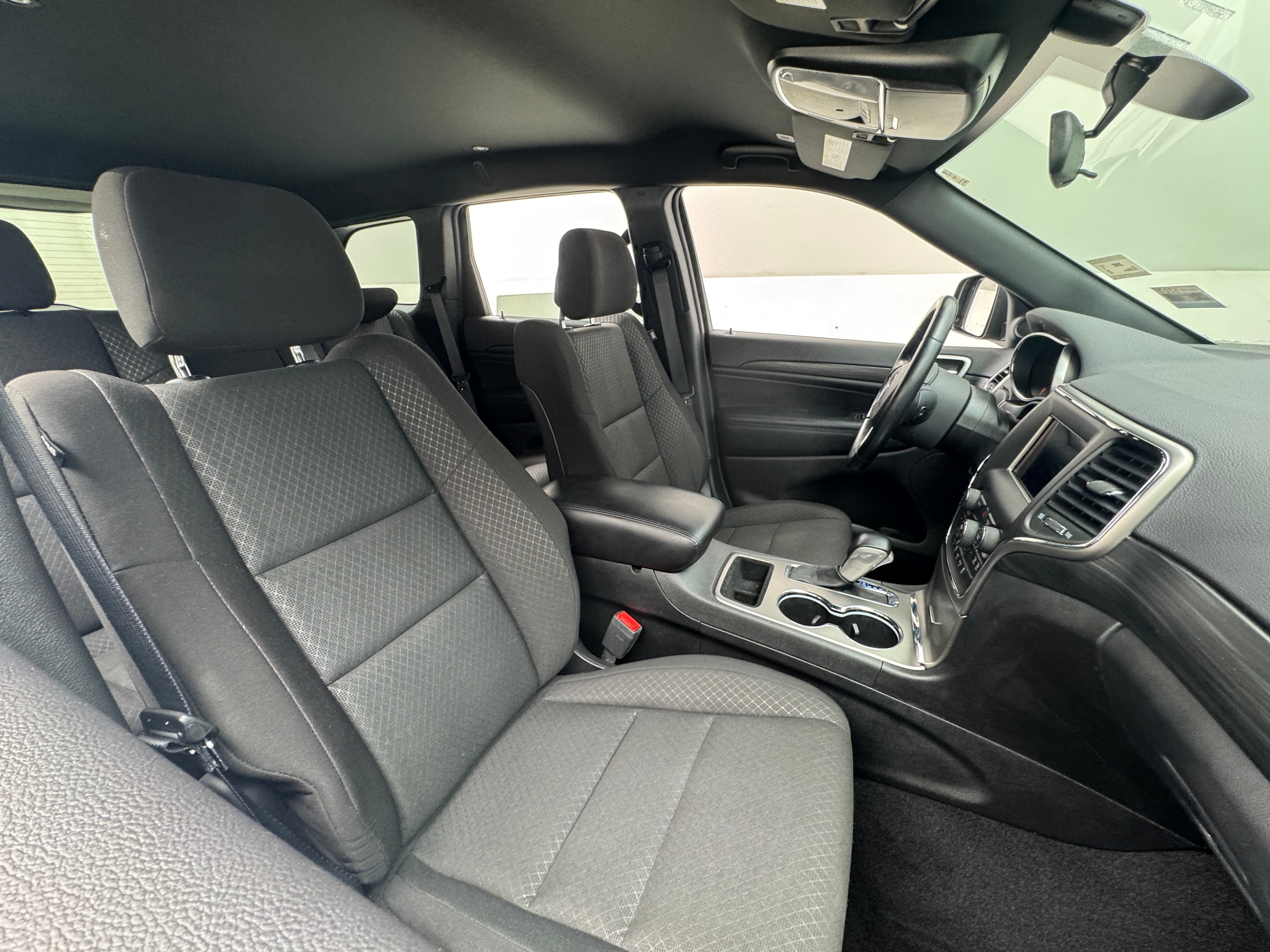 2021 Jeep Grand Cherokee Laredo 2