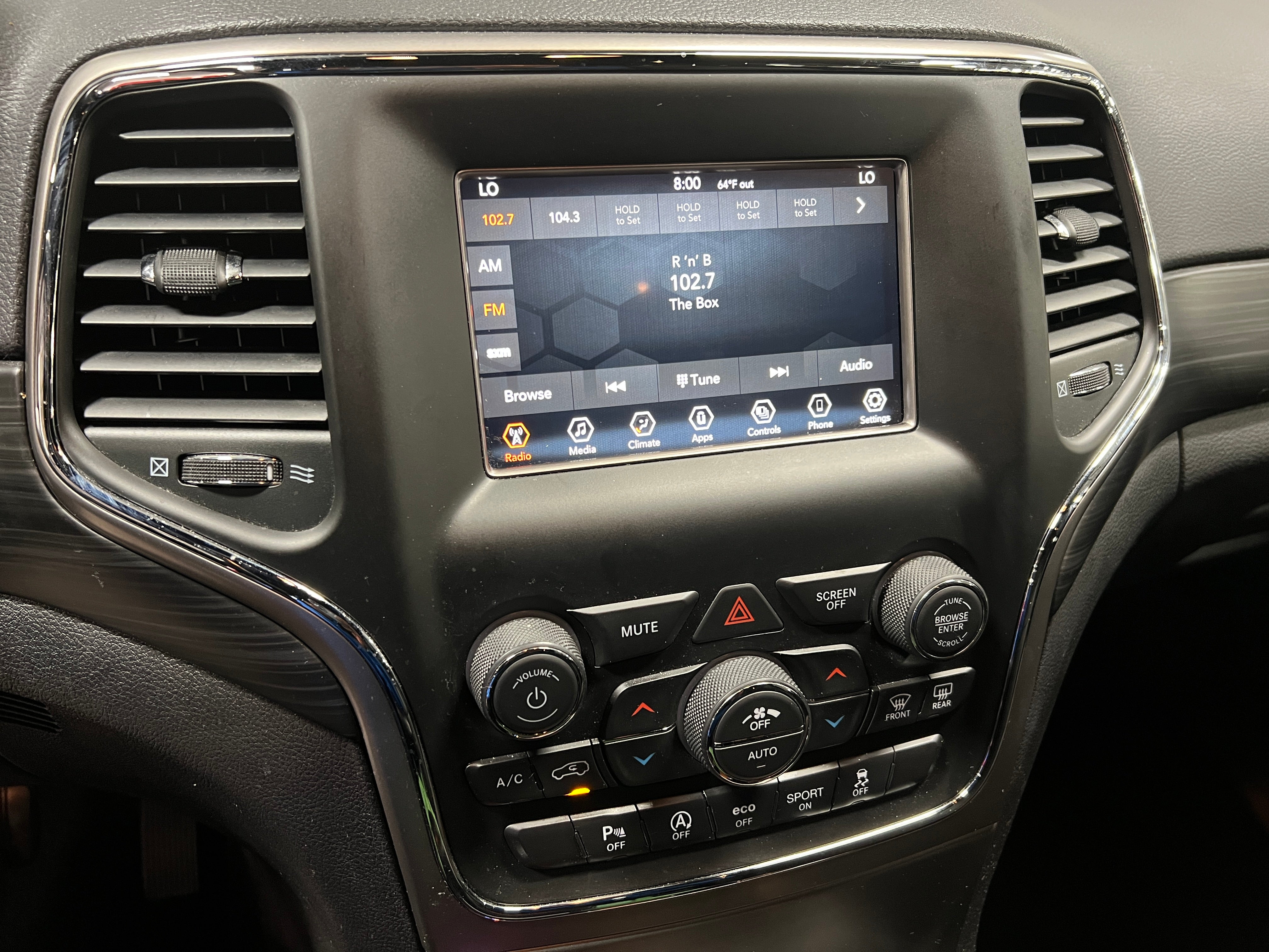 2021 Jeep Grand Cherokee Laredo 4