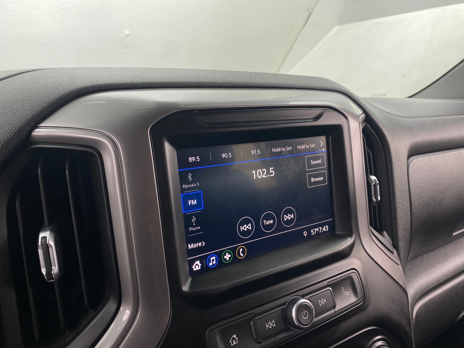 Thumbnail: 2020 Chevrolet Silverado 1500 - 4