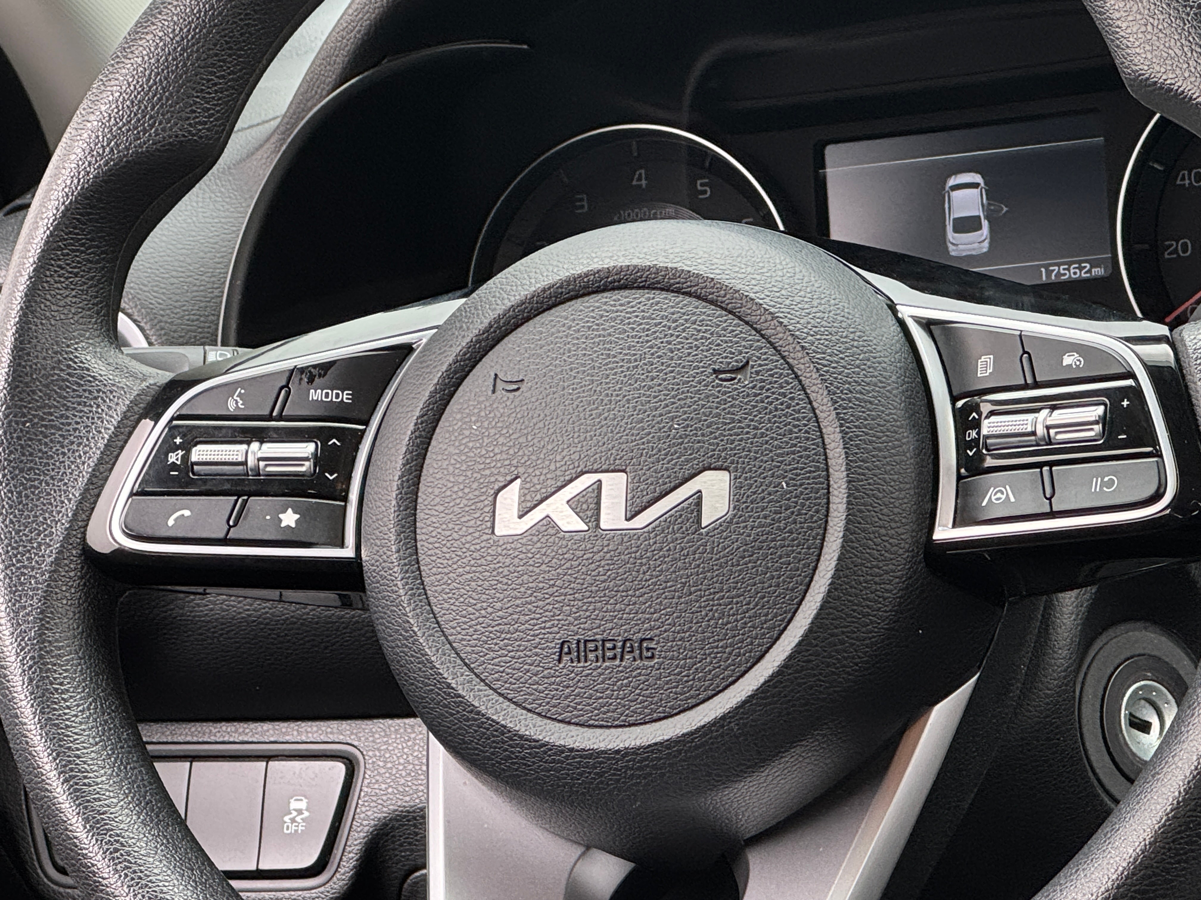 2024 Kia Forte LXS 5