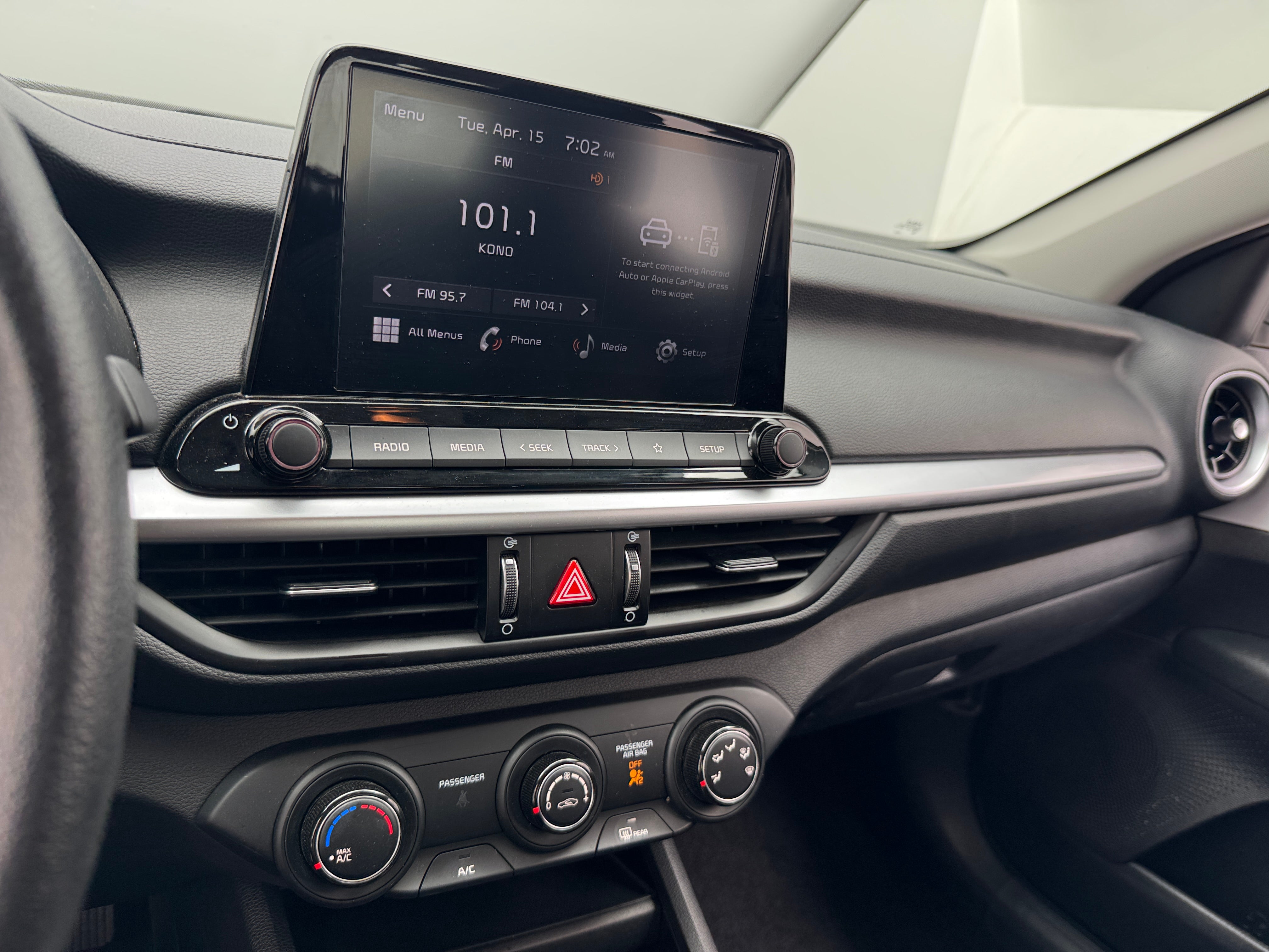 2024 Kia Forte LXS 4