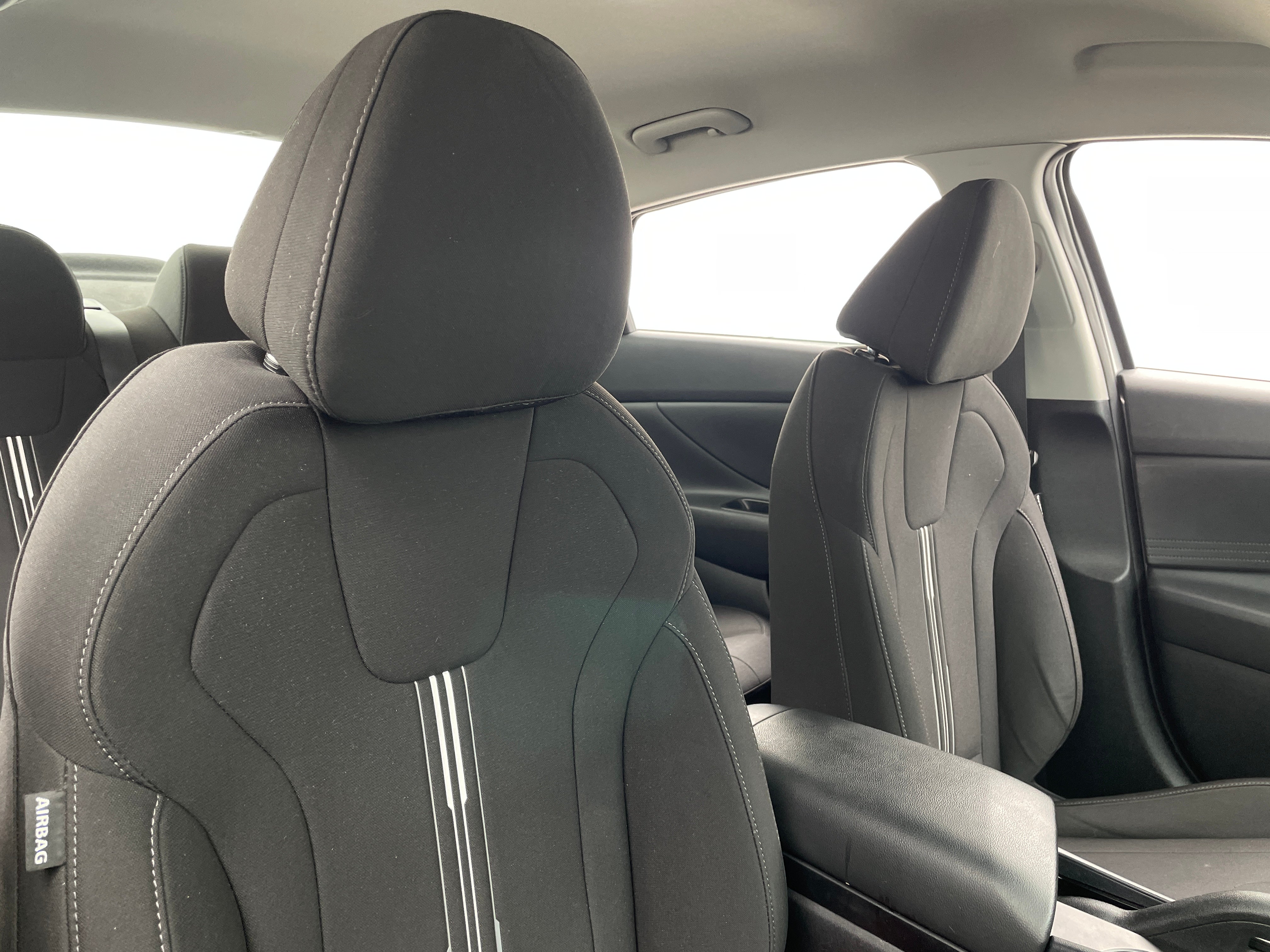 2022 Hyundai Elantra SEL 2