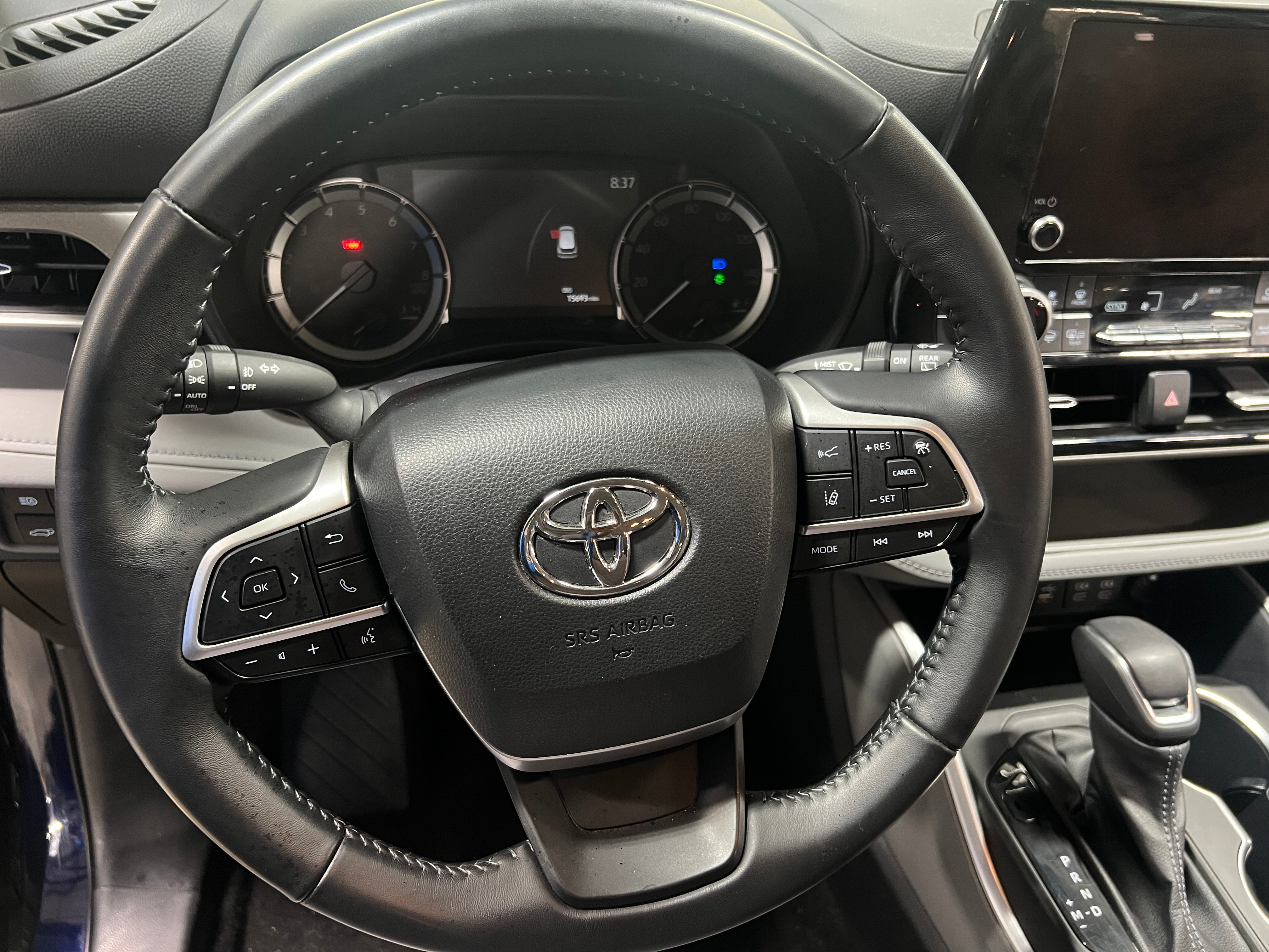 2023 Toyota Highlander LE 5