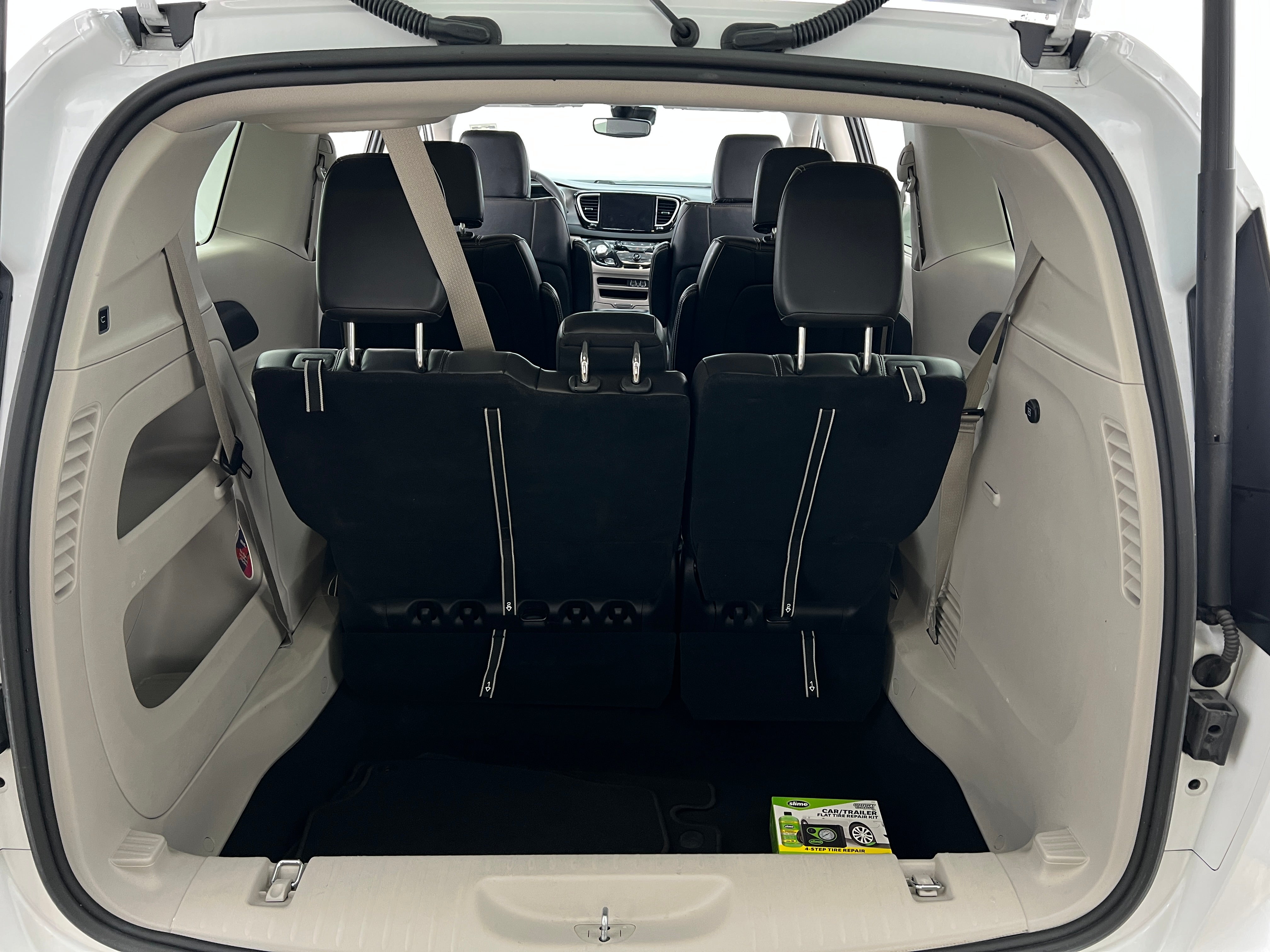 2023 Chrysler Pacifica Touring L 6