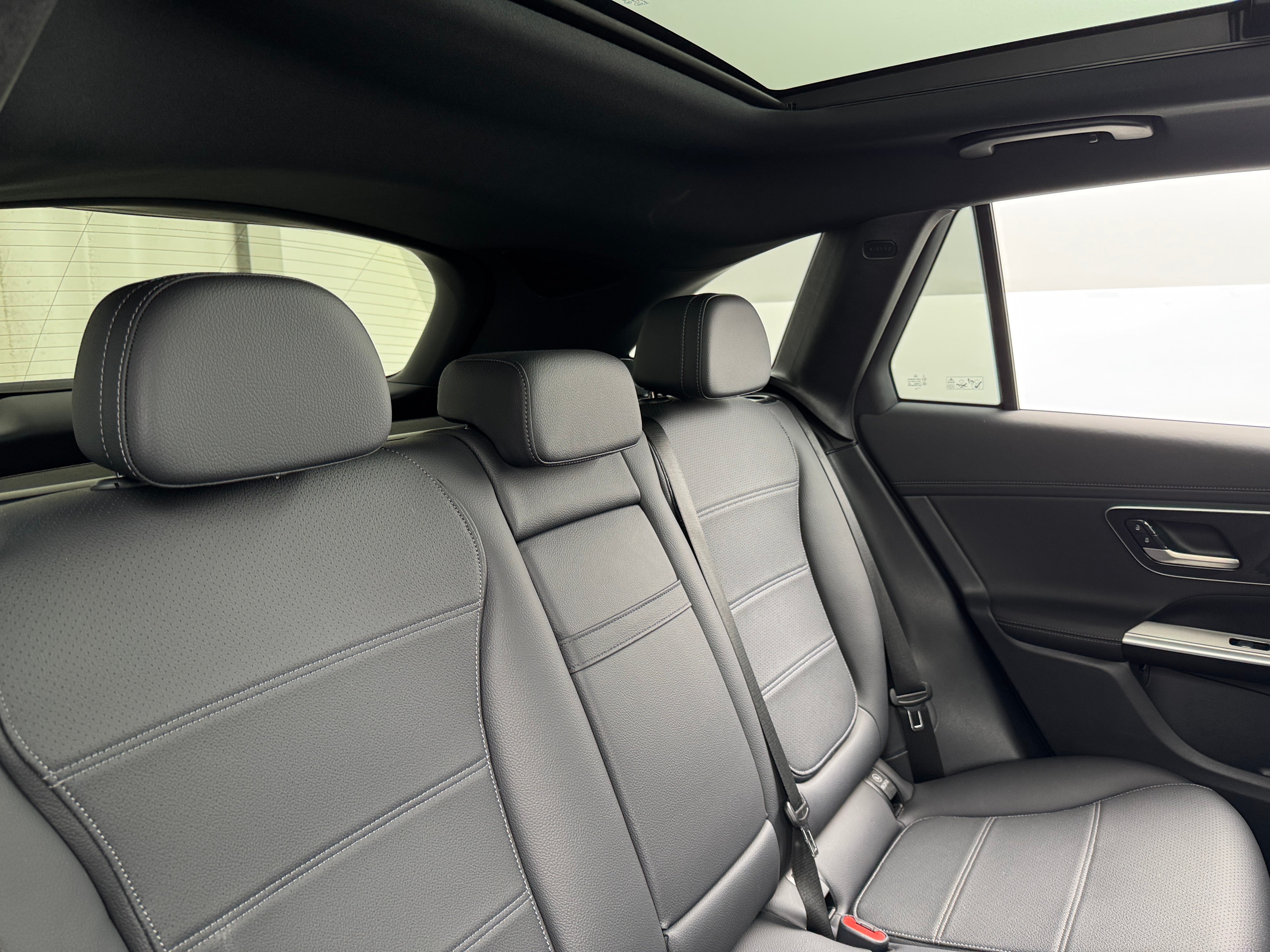 2024 Mercedes-Benz GLC 300 5